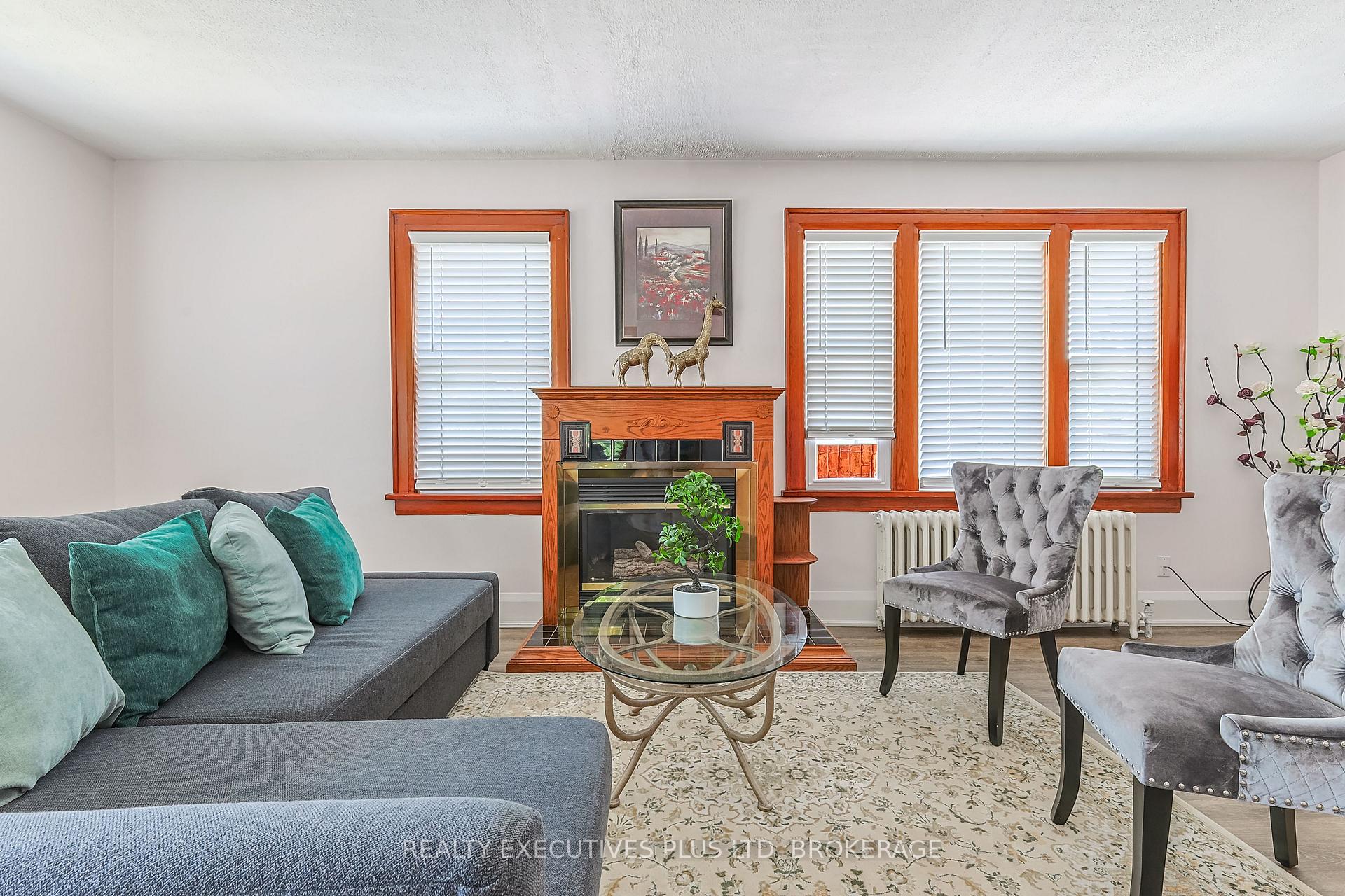 Photo 10 of 5352 Stamford Street, Niagara Falls, Cherrywood — HOMEH