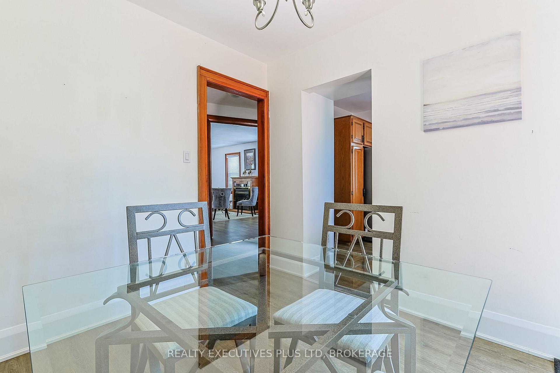Photo 17 of 5352 Stamford Street, Niagara Falls, Cherrywood — HOMEH