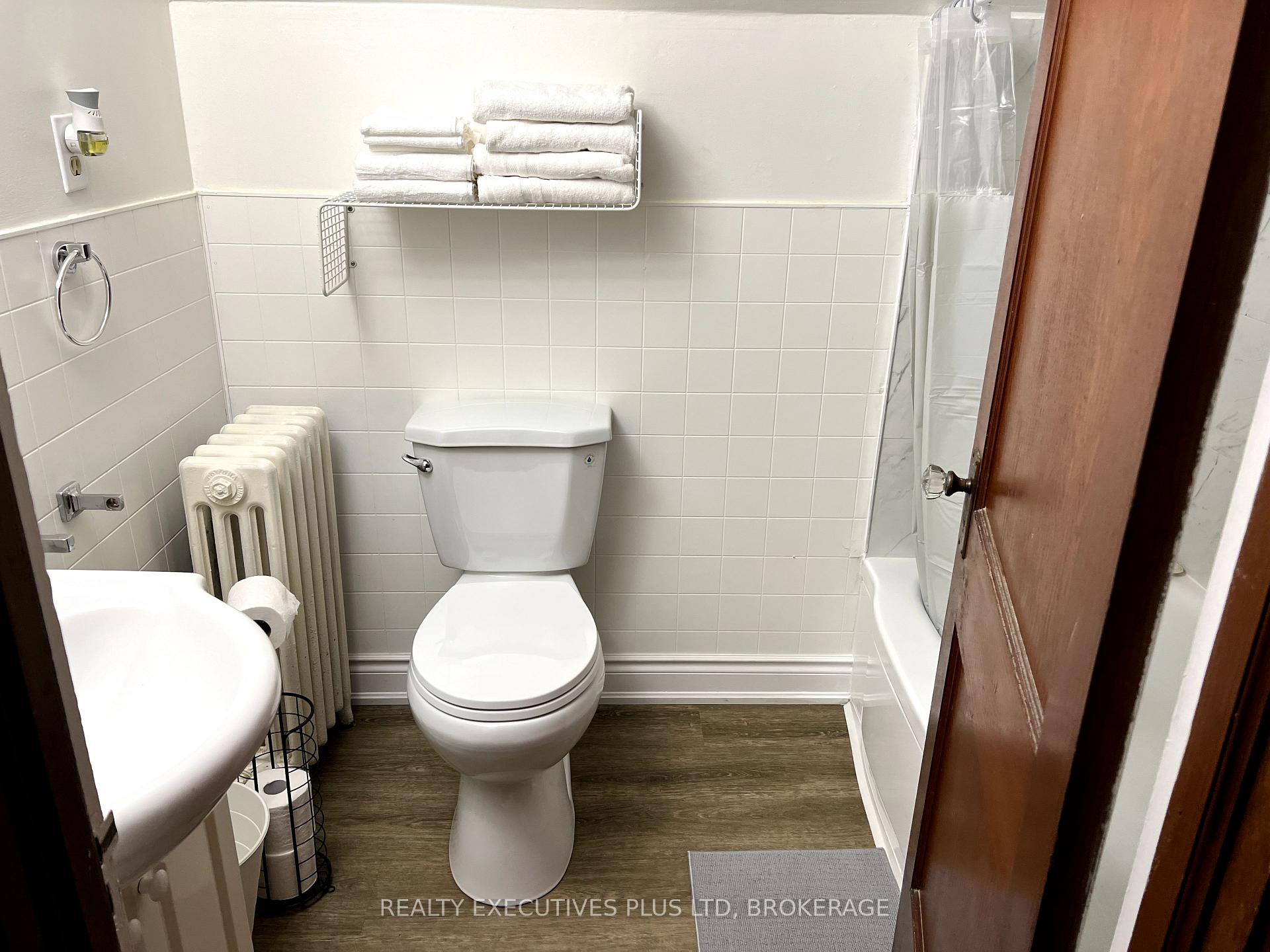 Photo 20 of 5352 Stamford Street, Niagara Falls, Cherrywood — HOMEH