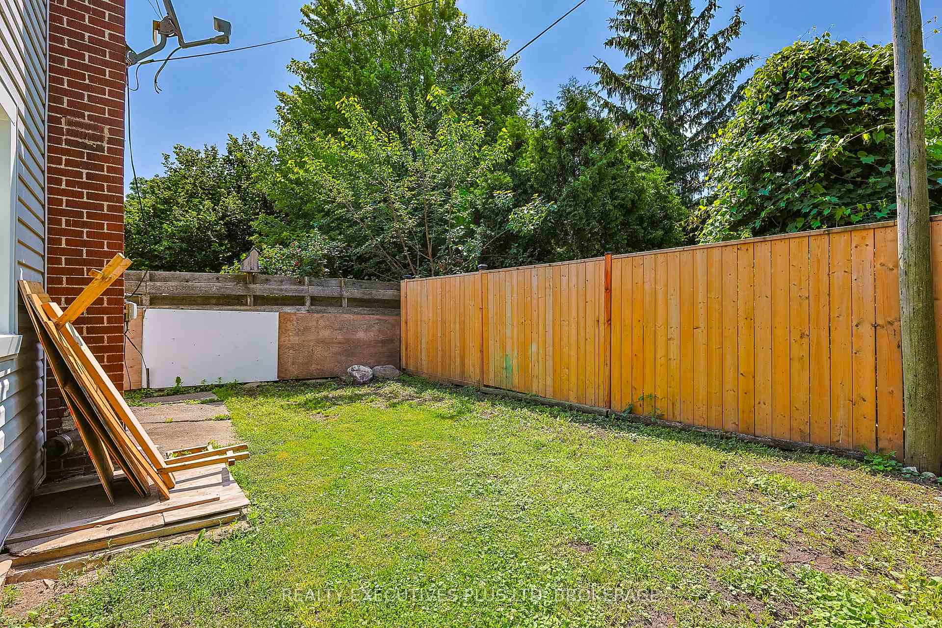 Photo 27 of 5352 Stamford Street, Niagara Falls, Cherrywood — HOMEH