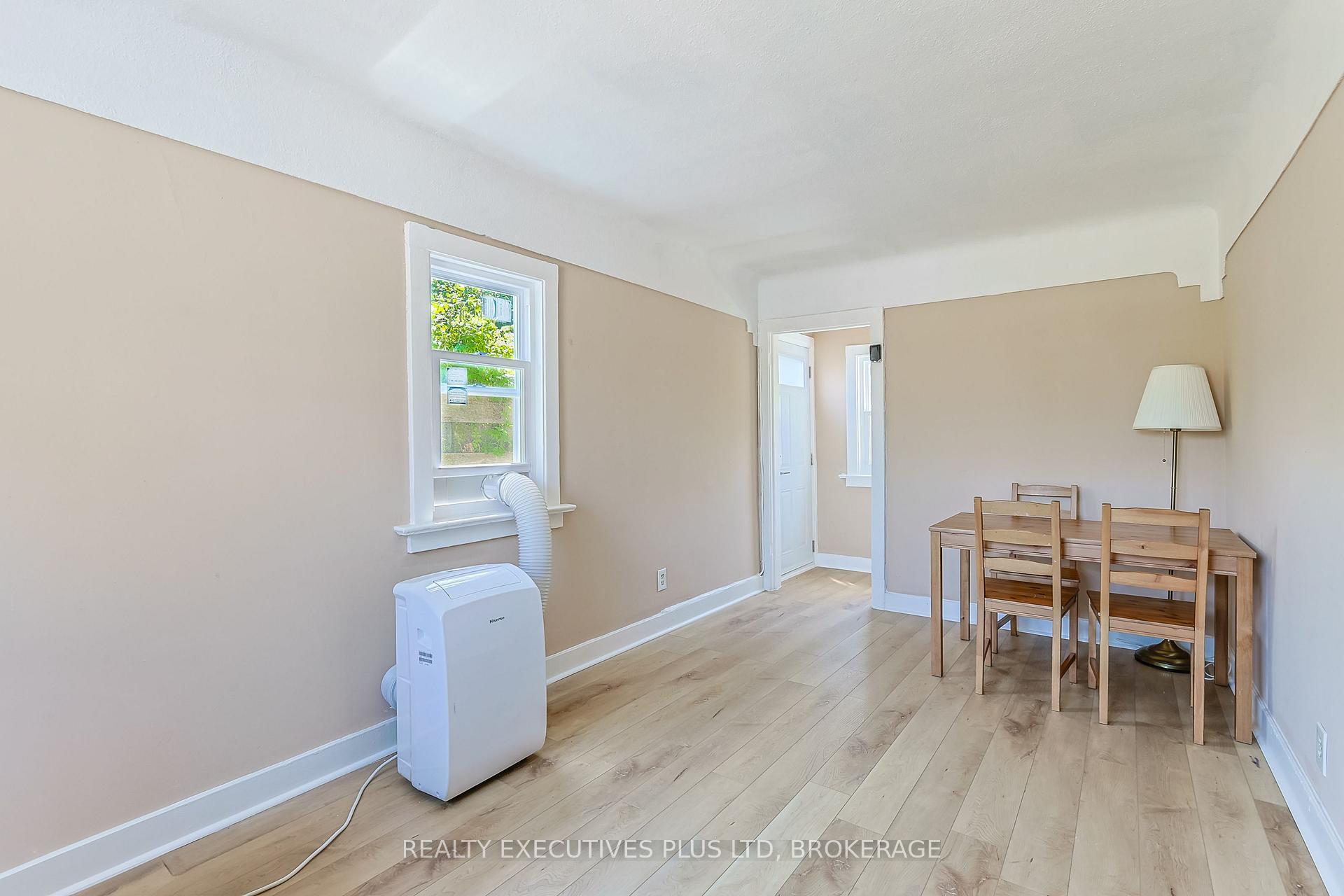 Photo 38 of 5352 Stamford Street, Niagara Falls, Cherrywood — HOMEH