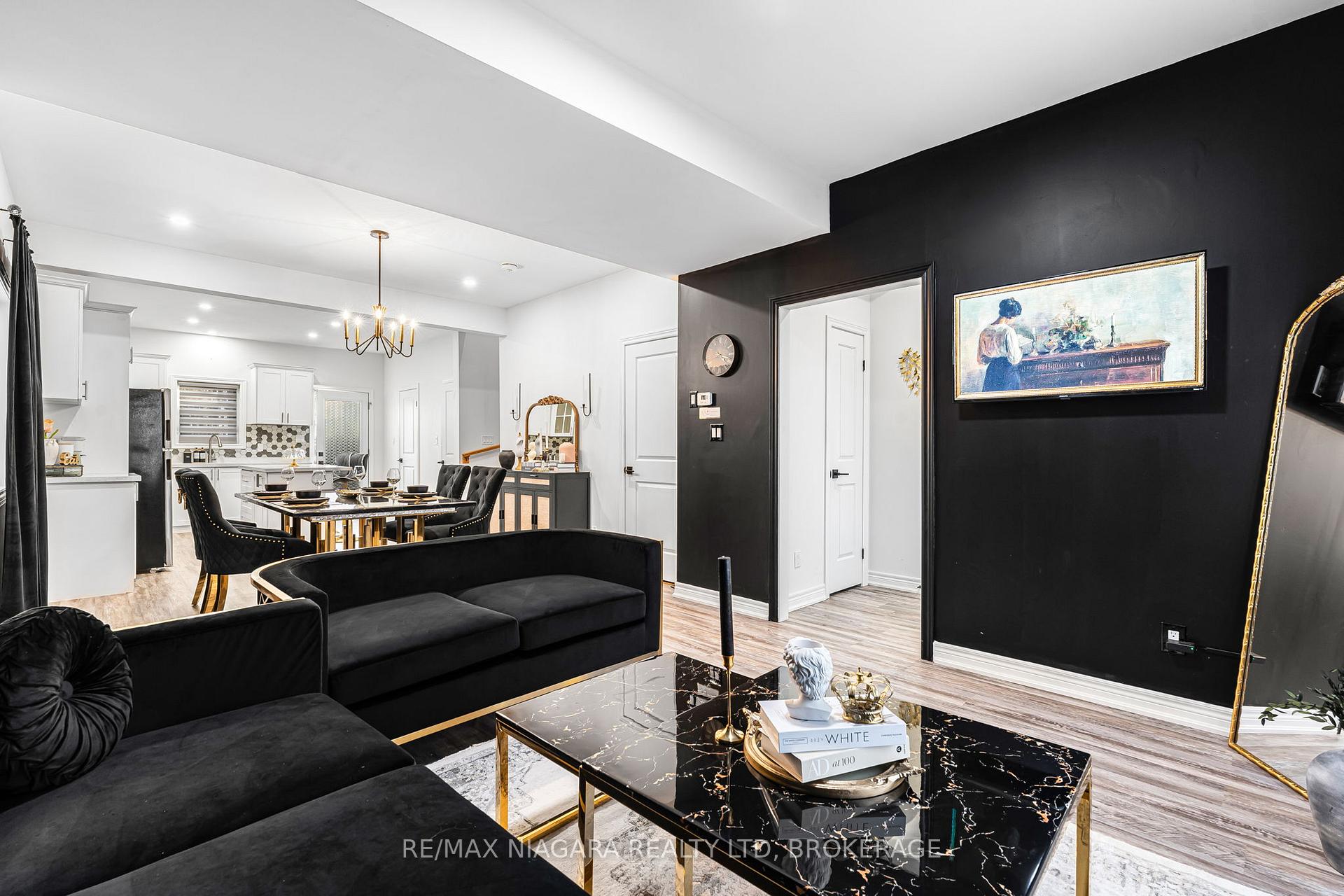 Photo 8 of Unit 2 UPPER, 8196 Mcleod Road, Niagara Falls, Brown — HOMEH