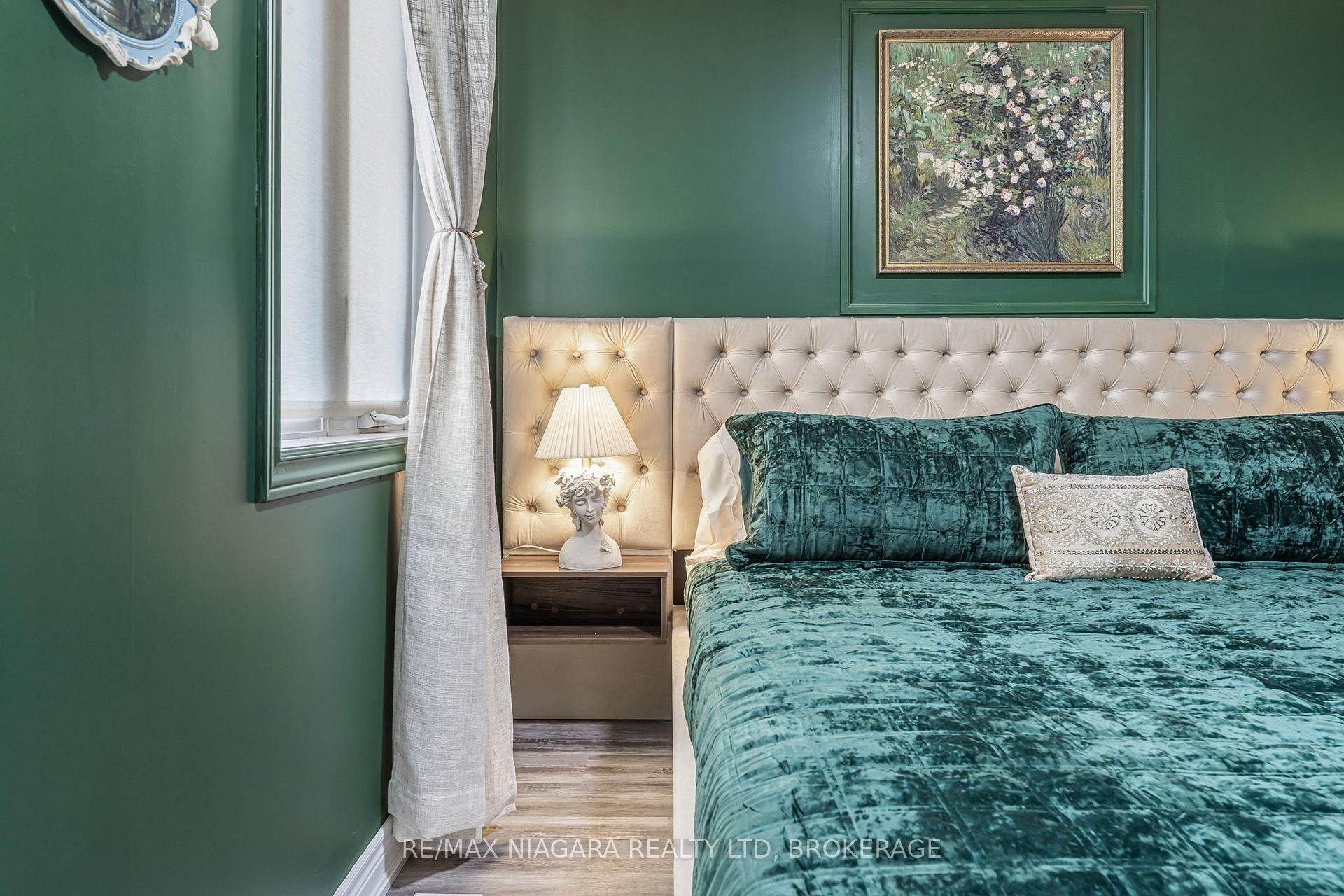 Photo 25 of Unit 2 UPPER, 8196 Mcleod Road, Niagara Falls, Brown — HOMEH