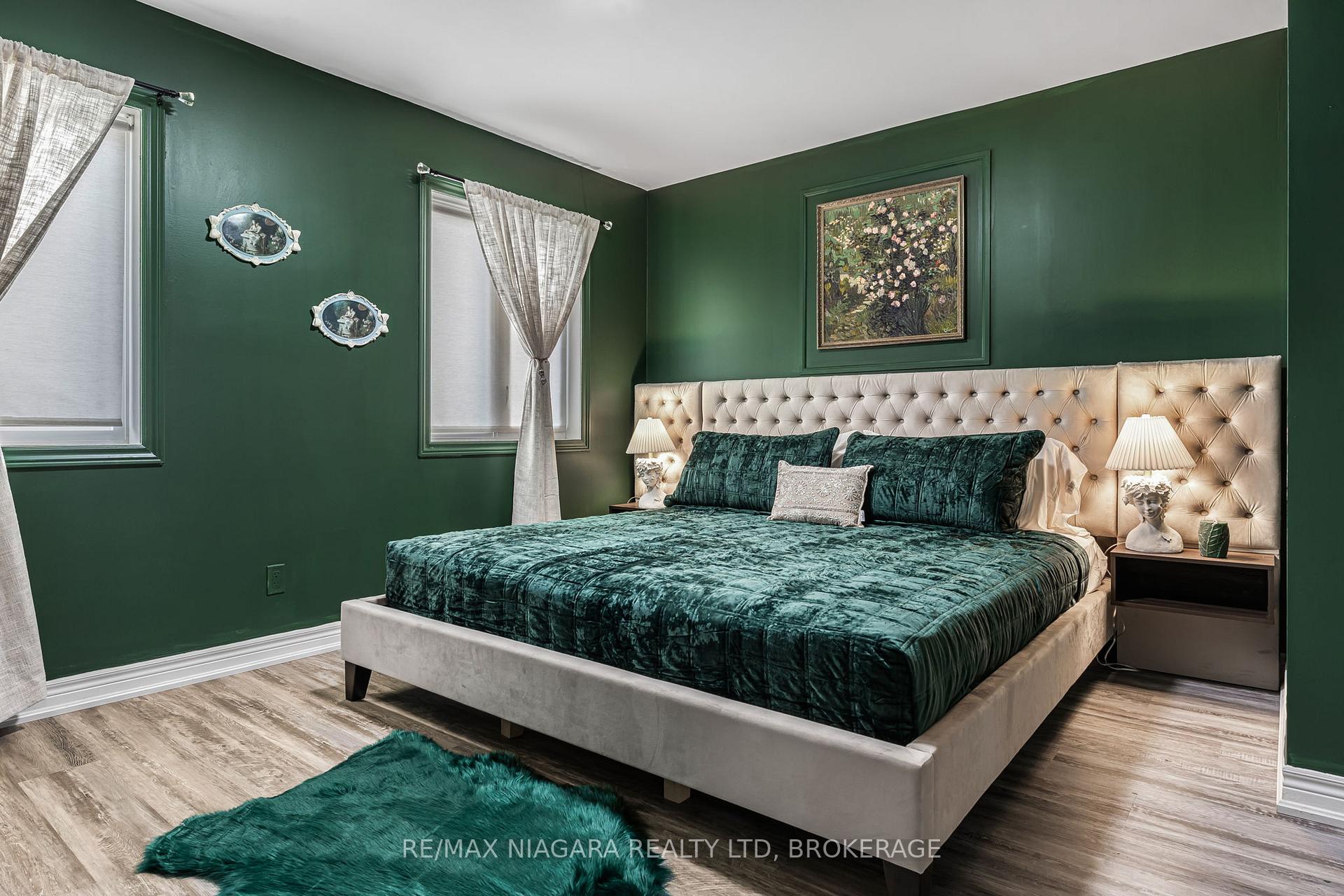 Photo 26 of Unit 2 UPPER, 8196 Mcleod Road, Niagara Falls, Brown — HOMEH