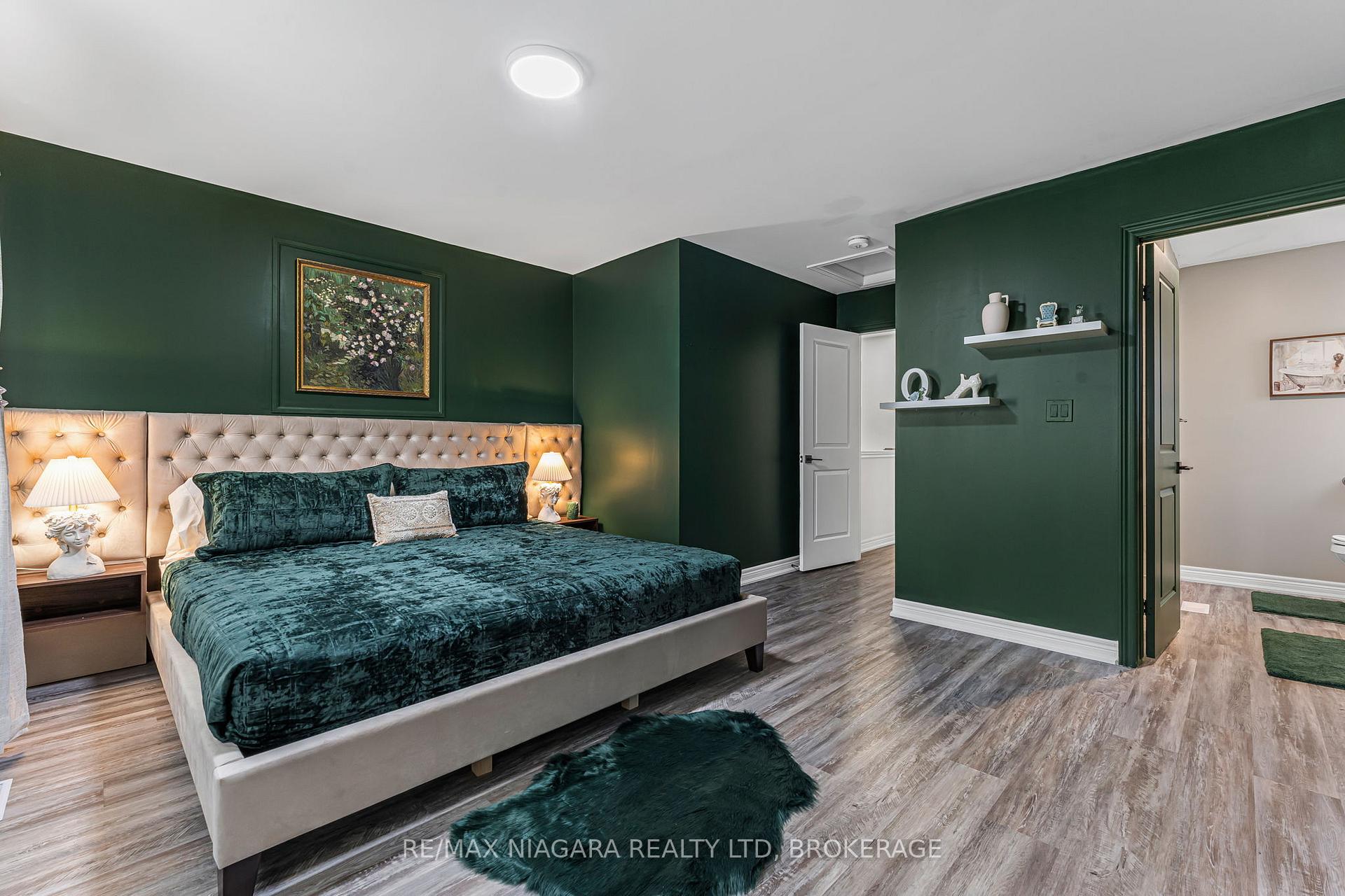 Photo 27 of Unit 2 UPPER, 8196 Mcleod Road, Niagara Falls, Brown — HOMEH