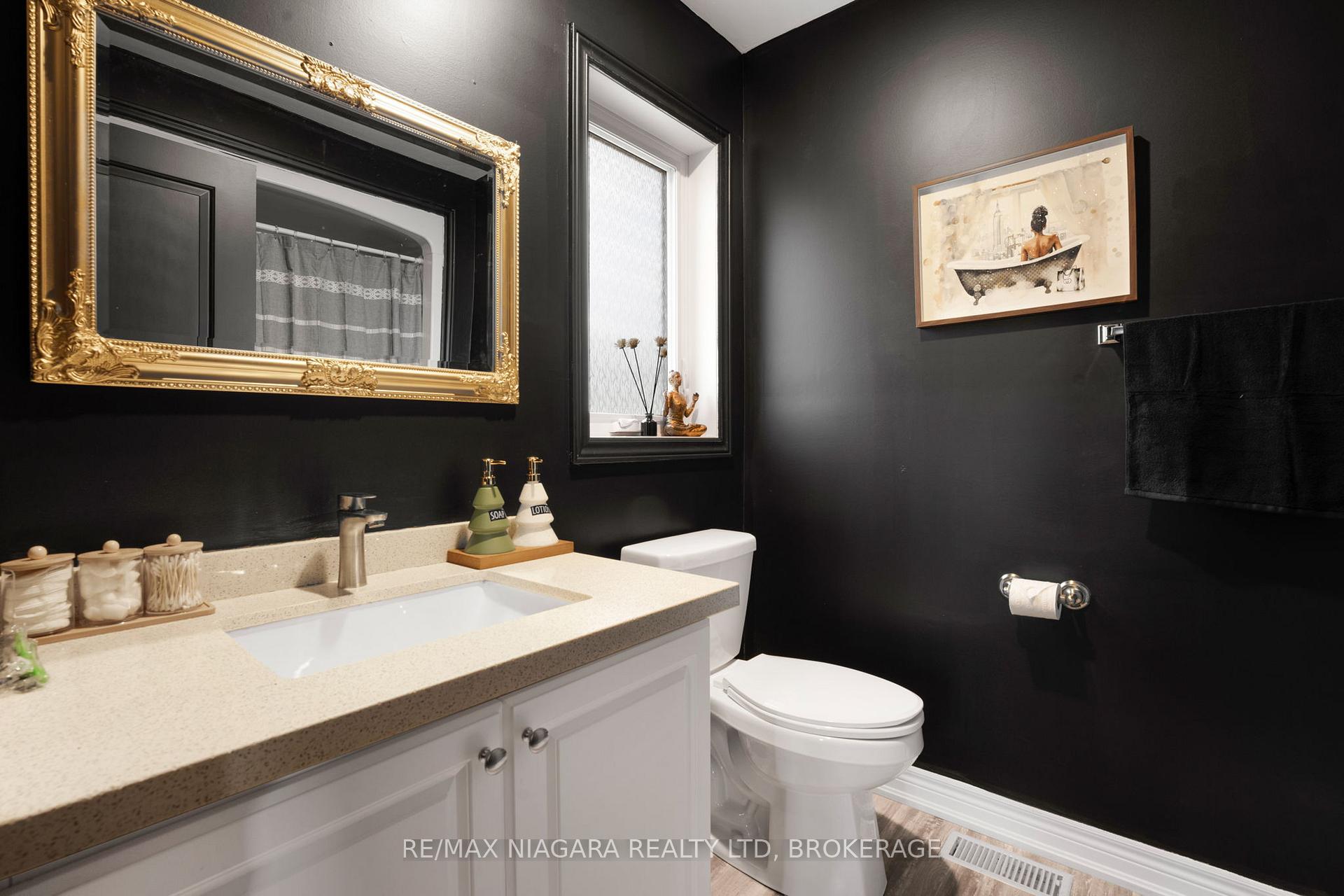 Photo 39 of Unit 2 UPPER, 8196 Mcleod Road, Niagara Falls, Brown — HOMEH