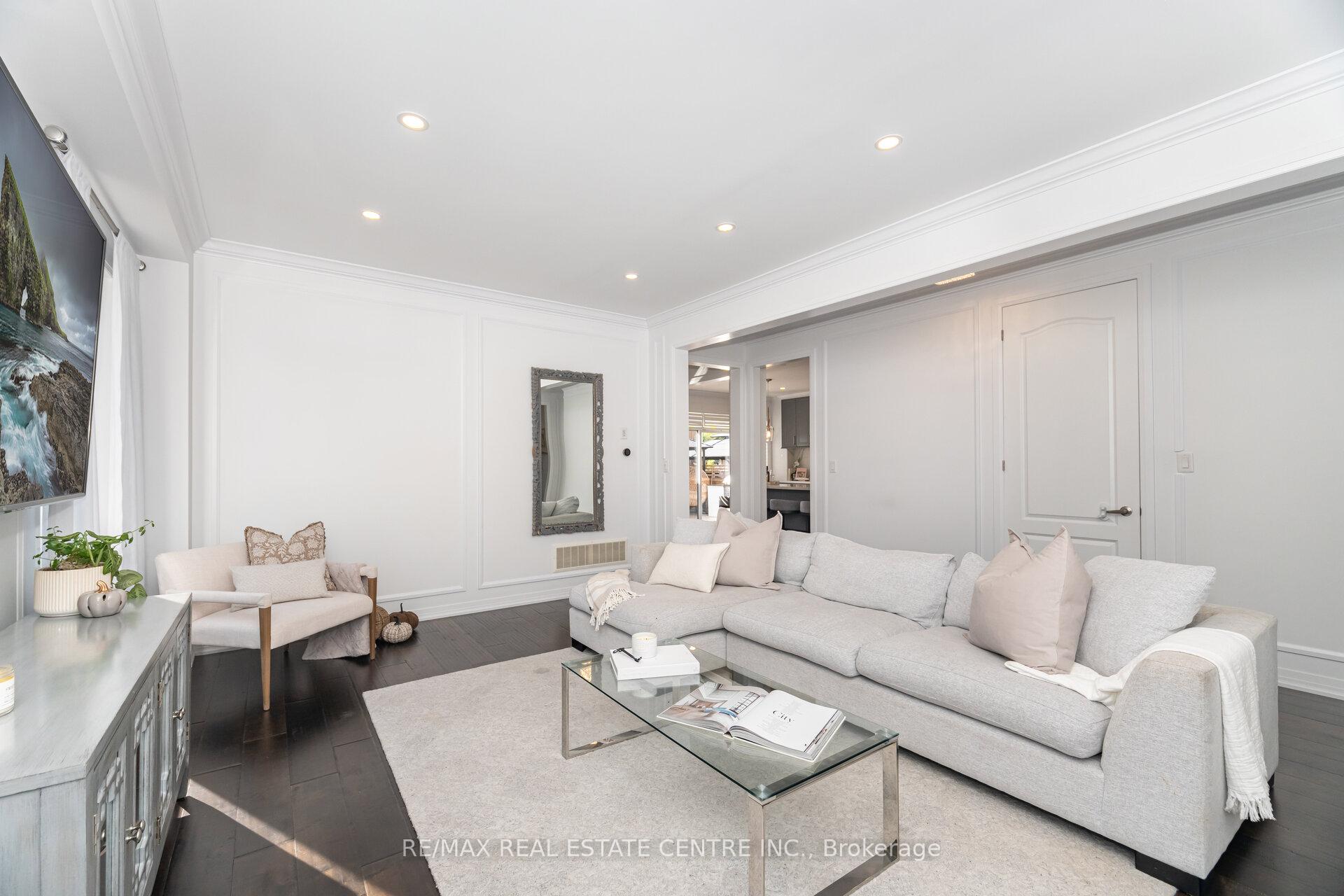 Photo 8 of 61 Drew Brown Boulevard, Orangeville — HOMEH