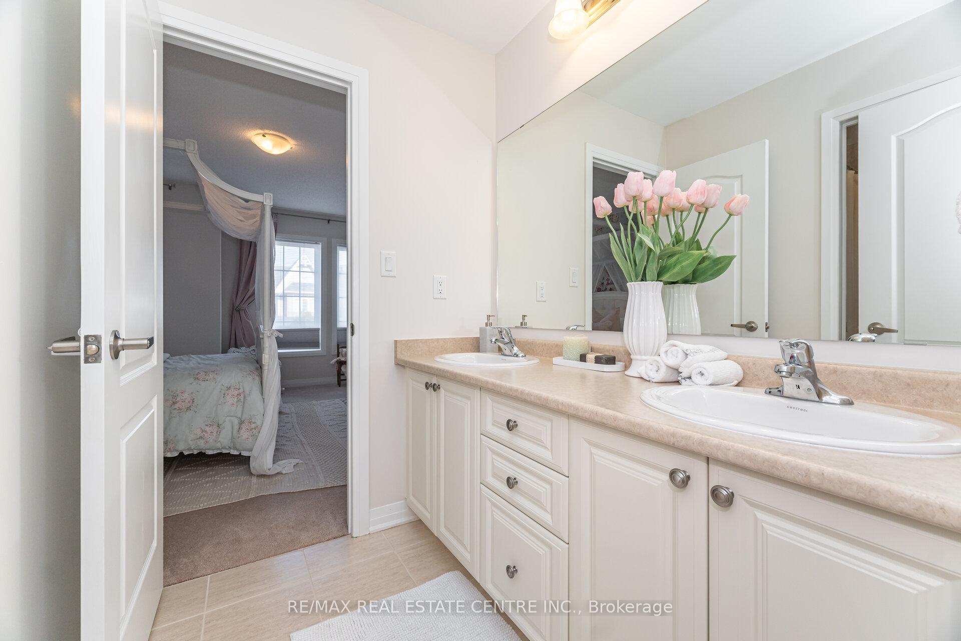 Photo 36 of 61 Drew Brown Boulevard, Orangeville — HOMEH