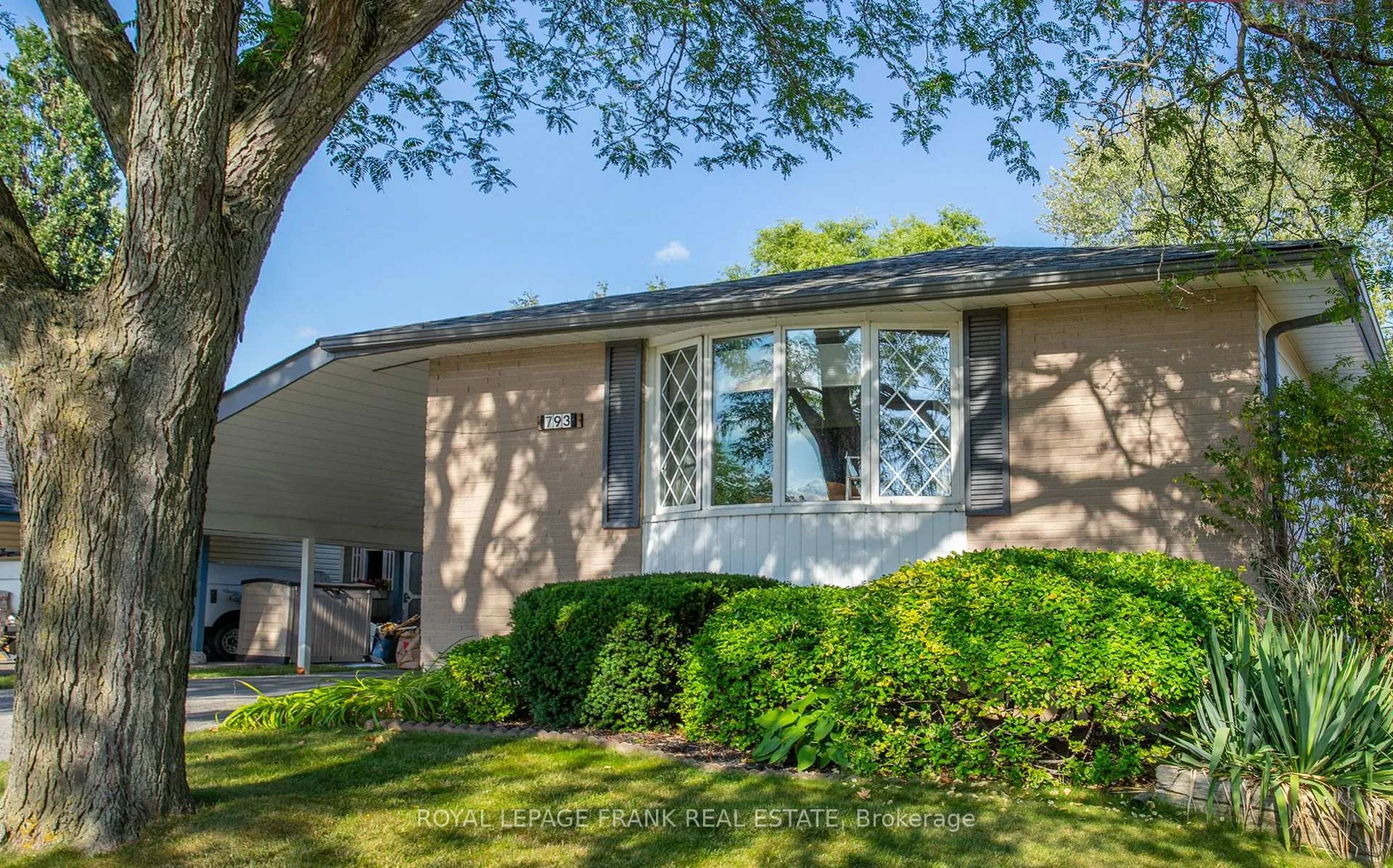 Photo 2 of 793 Central Park Boulevard N, Oshawa, Centennial — HOMEH