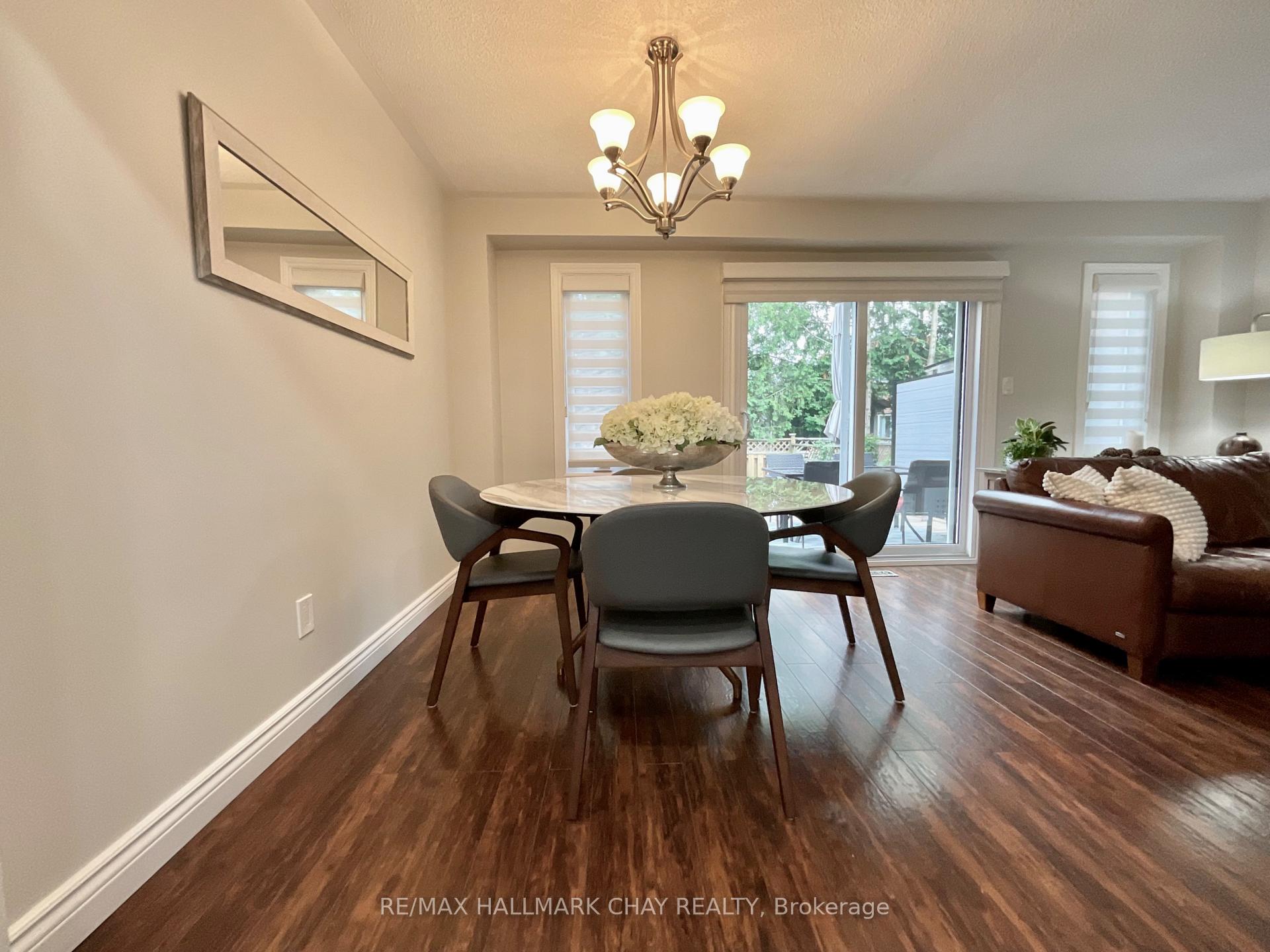Photo 8 of 92 Potter Crescent, New Tecumseth, Tottenham — HOMEH