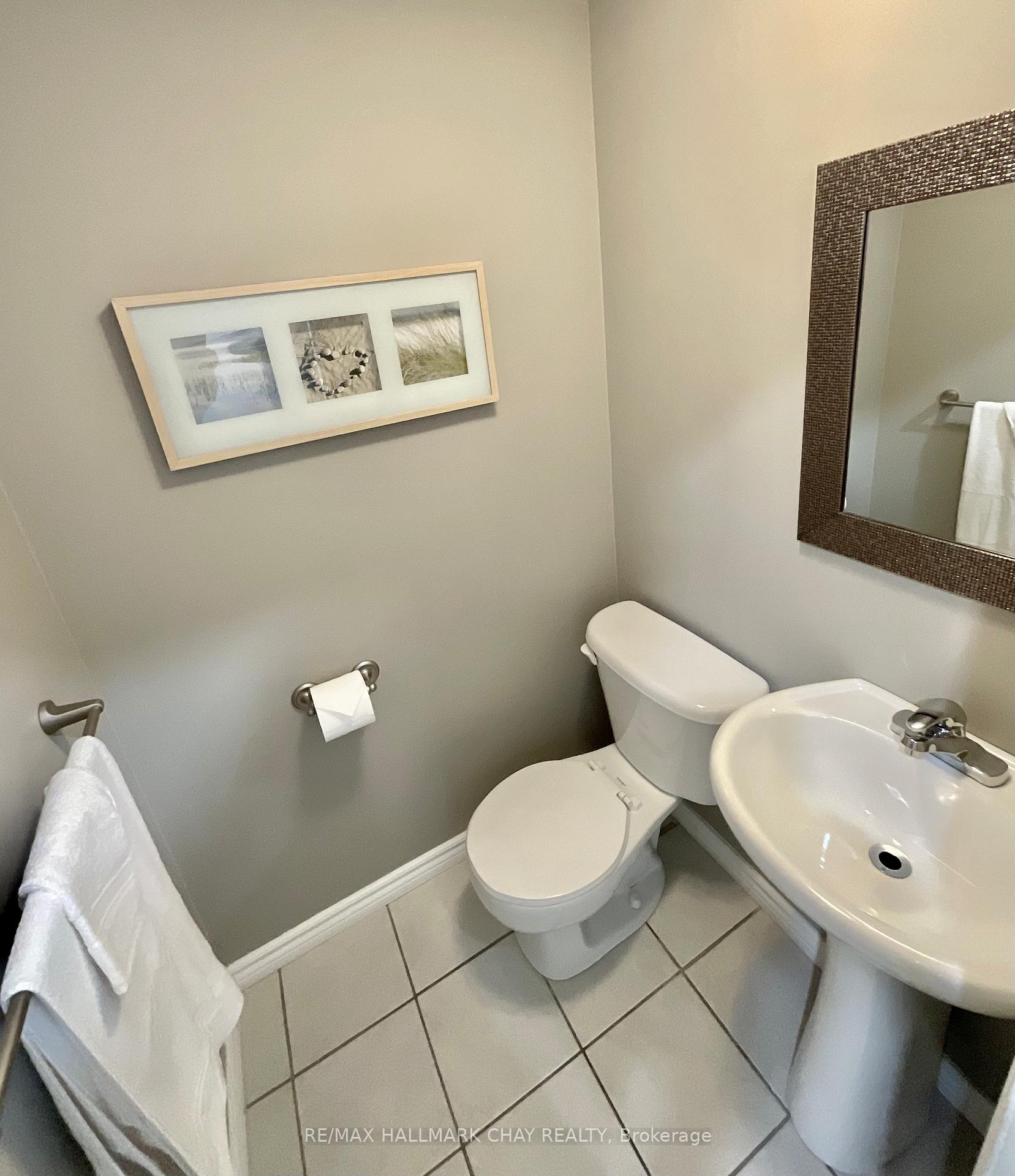 Photo 16 of 92 Potter Crescent, New Tecumseth, Tottenham — HOMEH