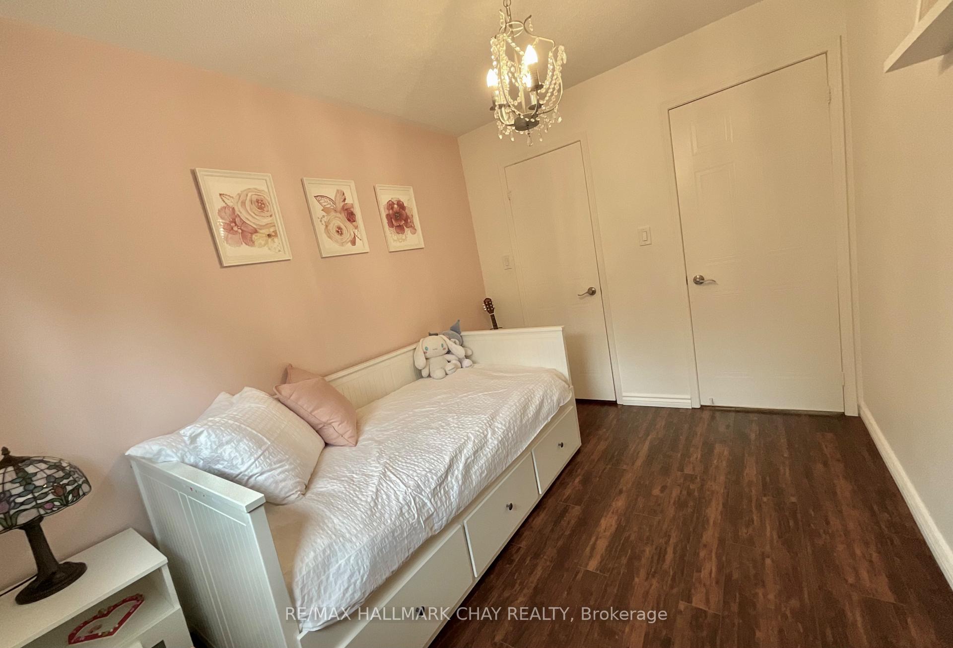 Photo 26 of 92 Potter Crescent, New Tecumseth, Tottenham — HOMEH