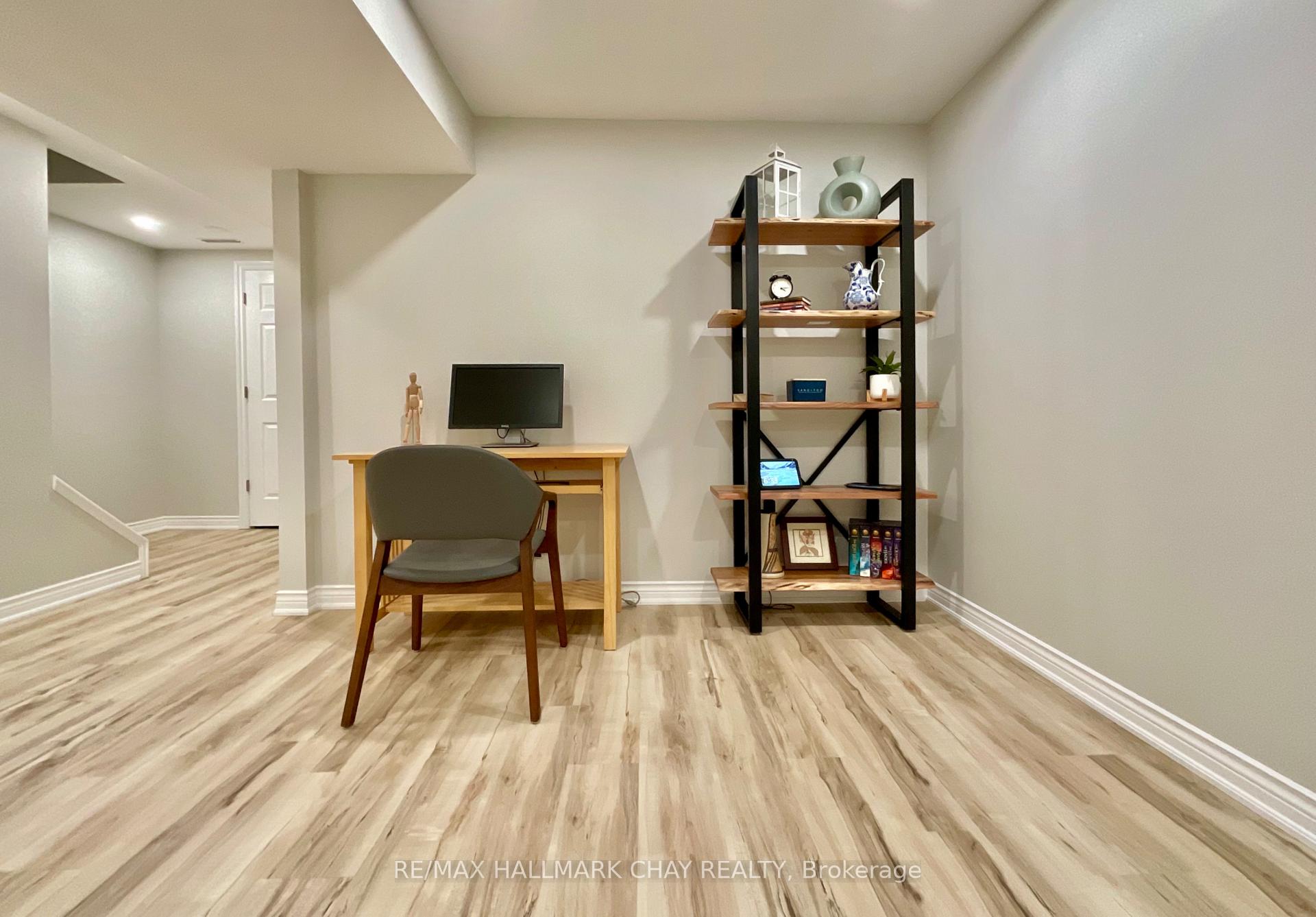 Photo 30 of 92 Potter Crescent, New Tecumseth, Tottenham — HOMEH