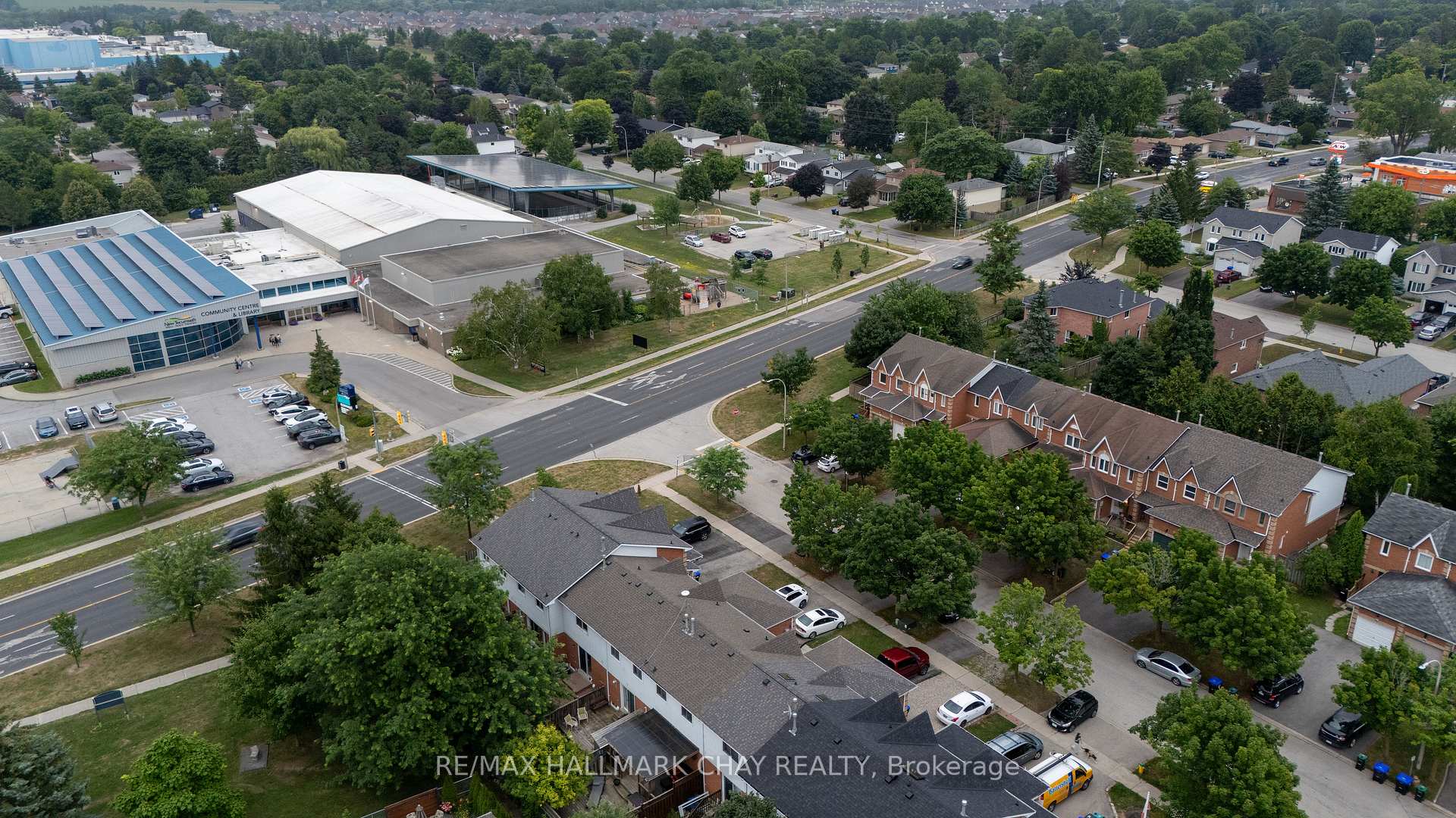 Photo 40 of 92 Potter Crescent, New Tecumseth, Tottenham — HOMEH