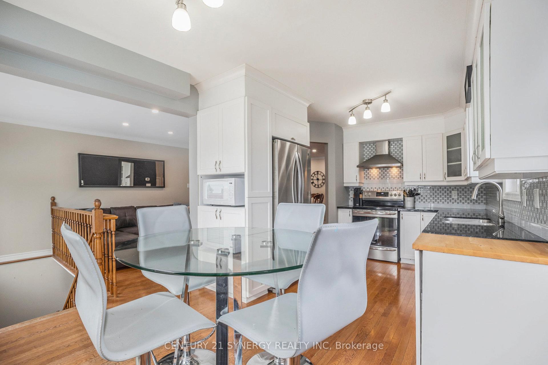 Photo 4 of 1601 Cedar Mills Road, Ottawa, Chateauneuf — HOMEH