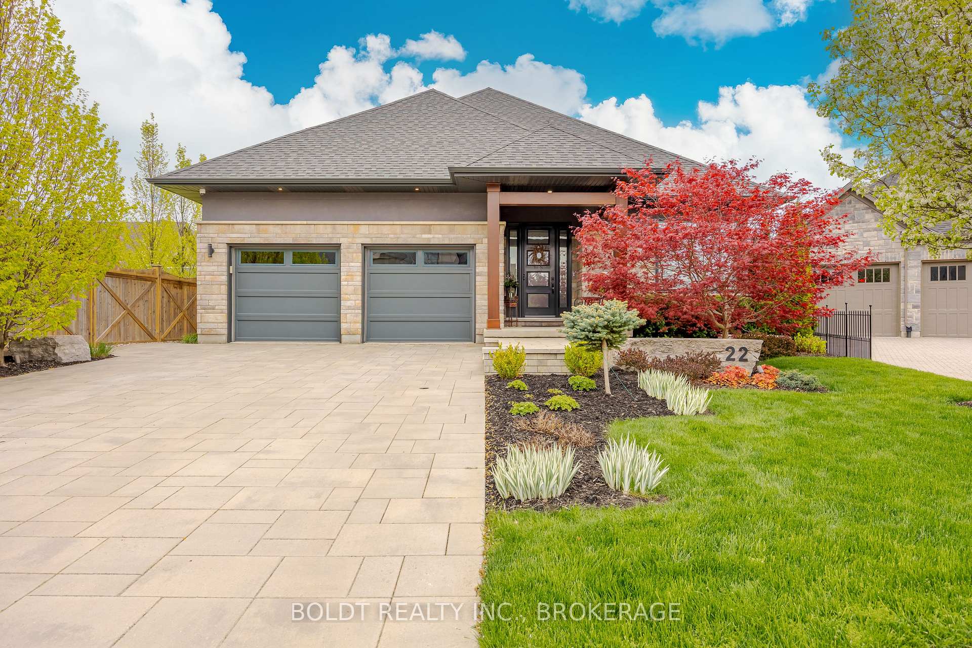 Photo 1 of 22 Joyce Crescent, Pelham, Fonthill — HOMEH