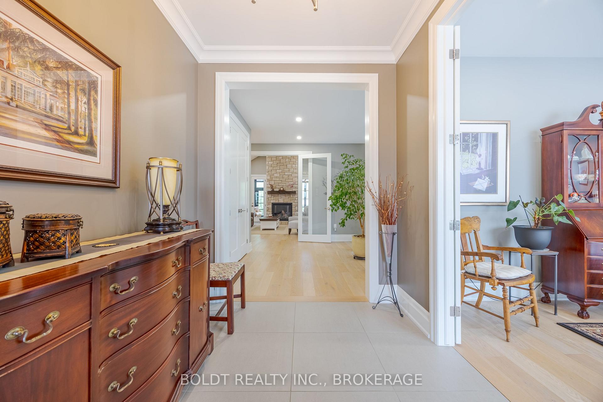 Photo 4 of 22 Joyce Crescent, Pelham, Fonthill — HOMEH