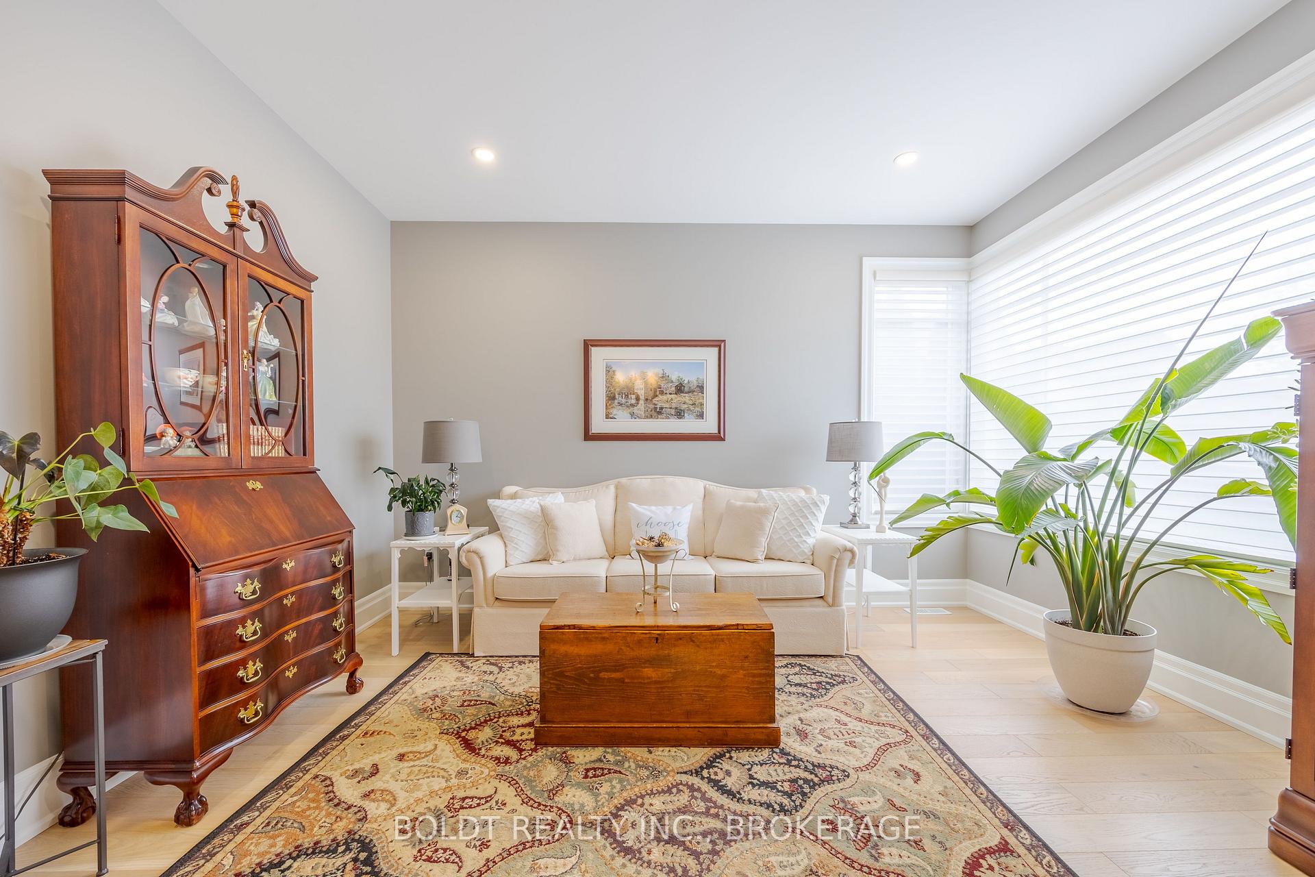 Photo 5 of 22 Joyce Crescent, Pelham, Fonthill — HOMEH