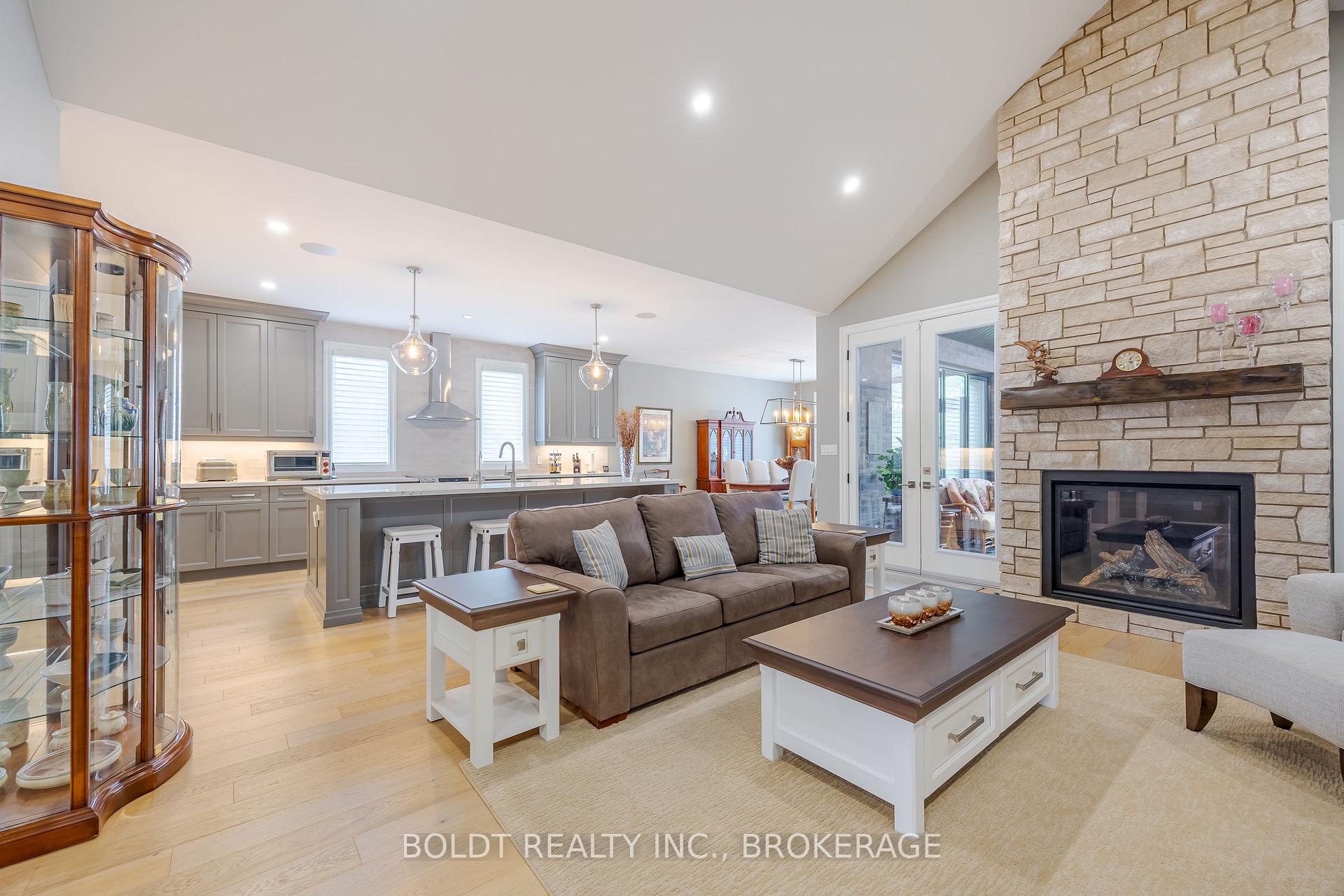 Photo 7 of 22 Joyce Crescent, Pelham, Fonthill — HOMEH