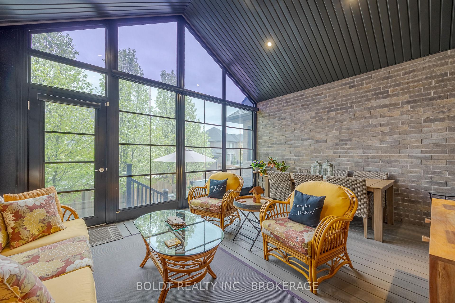 Photo 14 of 22 Joyce Crescent, Pelham, Fonthill — HOMEH