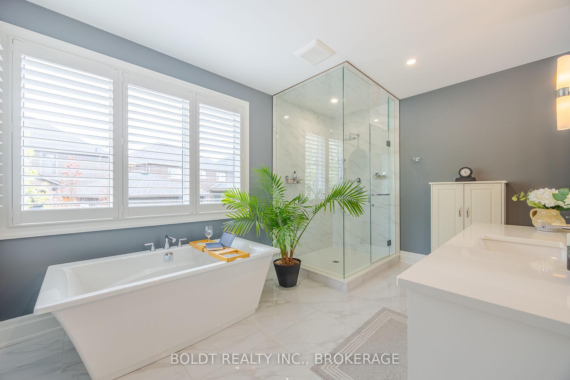 Photo 17 of 22 Joyce Crescent, Pelham, Fonthill — HOMEH