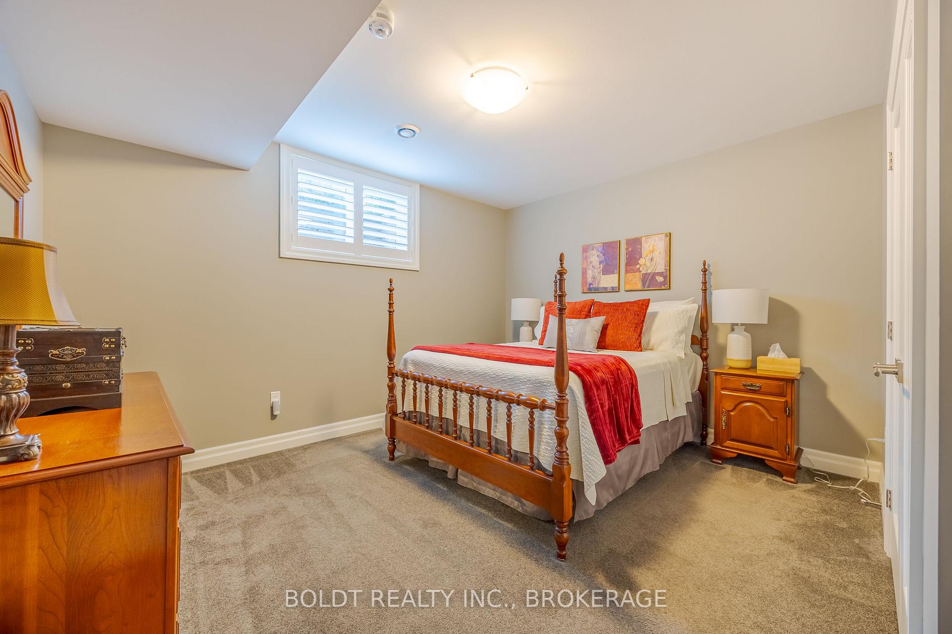 Photo 25 of 22 Joyce Crescent, Pelham, Fonthill — HOMEH