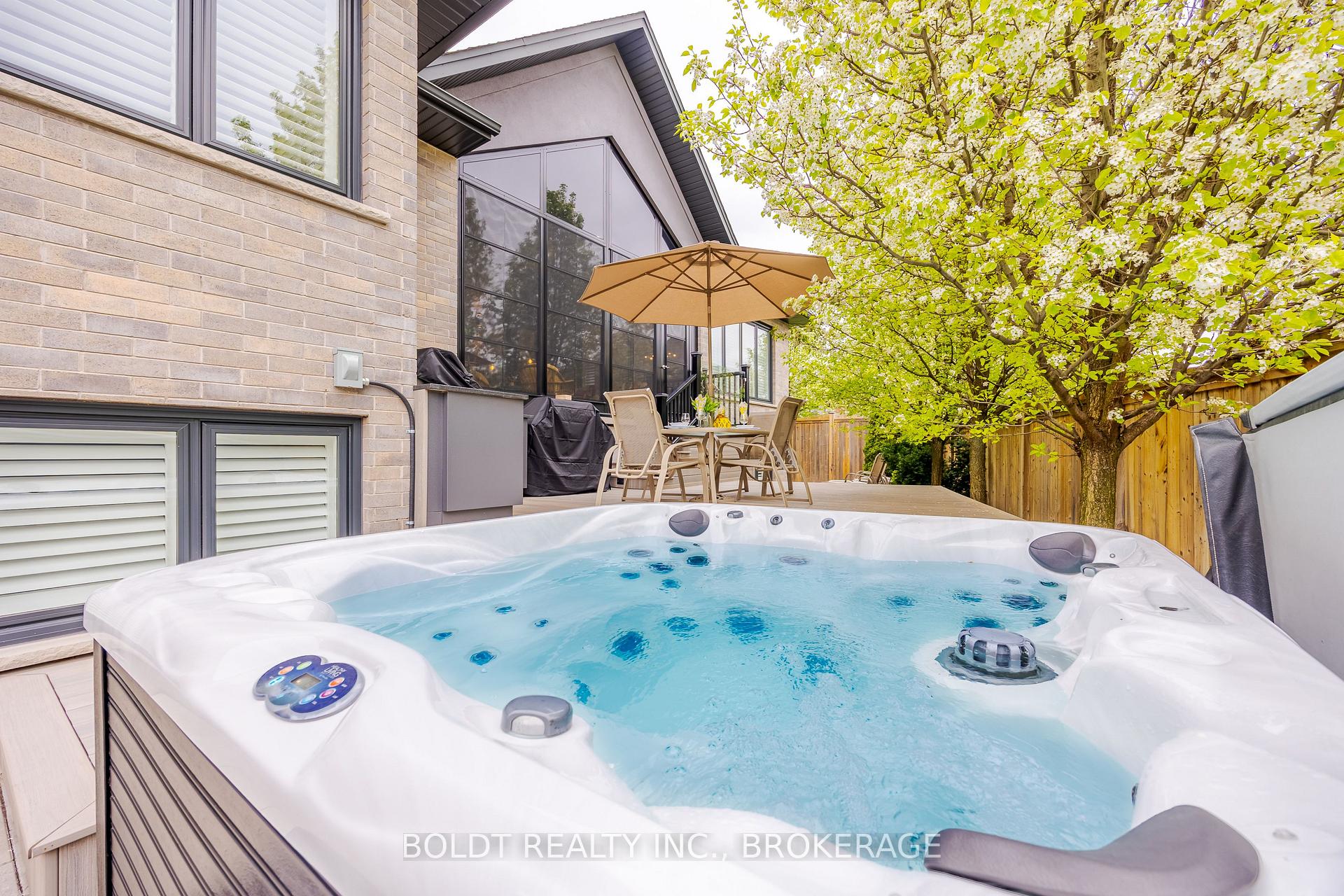 Photo 33 of 22 Joyce Crescent, Pelham, Fonthill — HOMEH