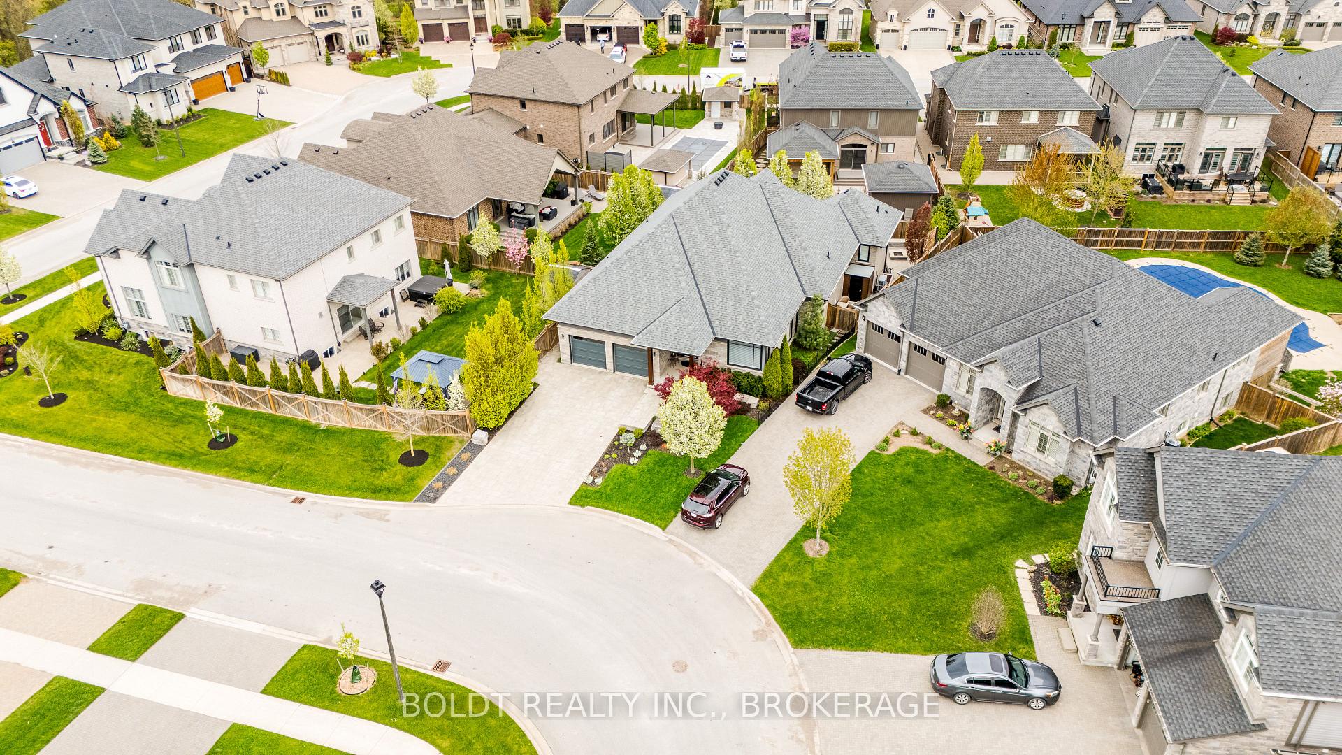 Photo 39 of 22 Joyce Crescent, Pelham, Fonthill — HOMEH