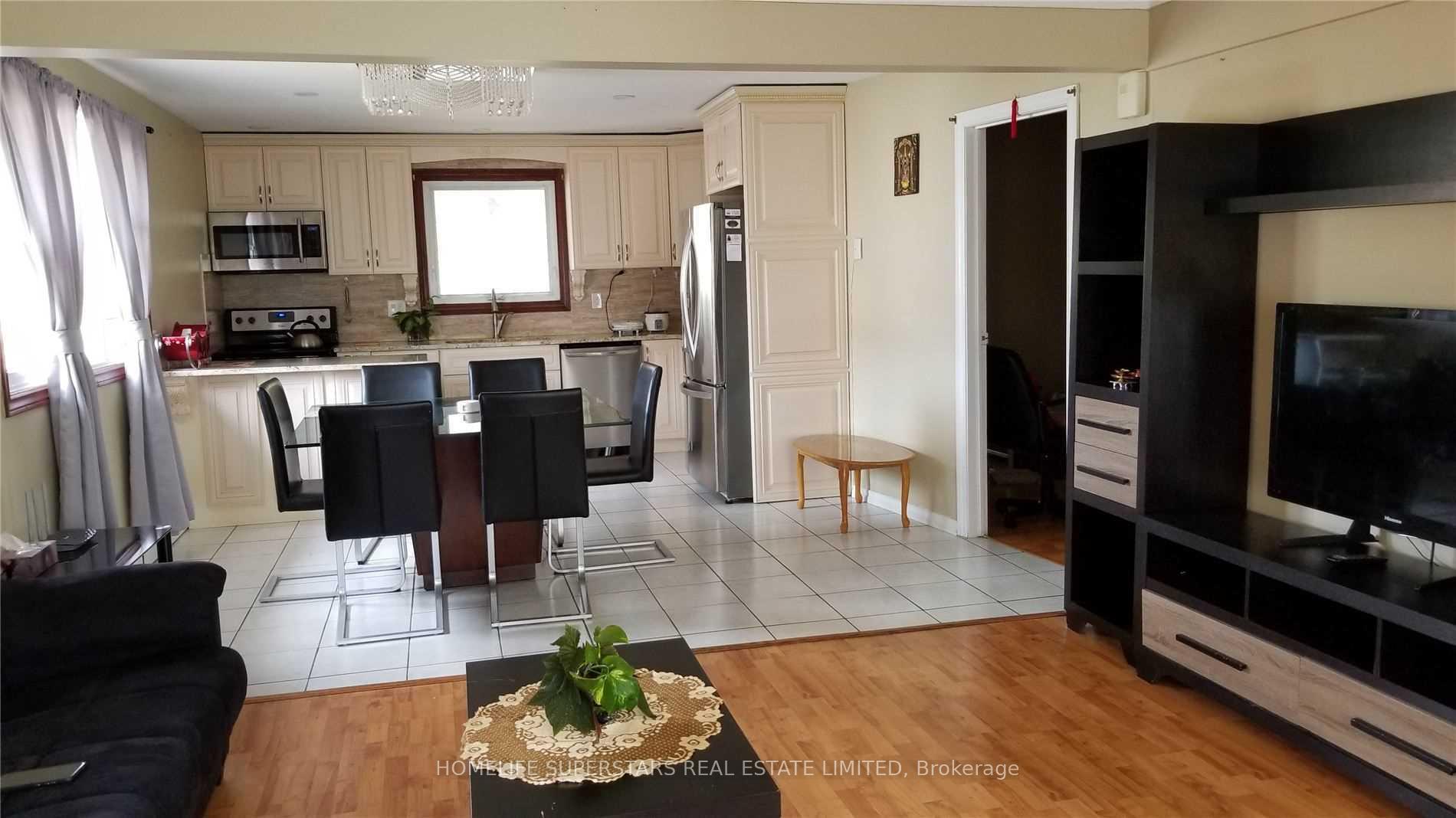 Photo 3 of 5532 Drummond Road, Niagara Falls, Hospital — HOMEH