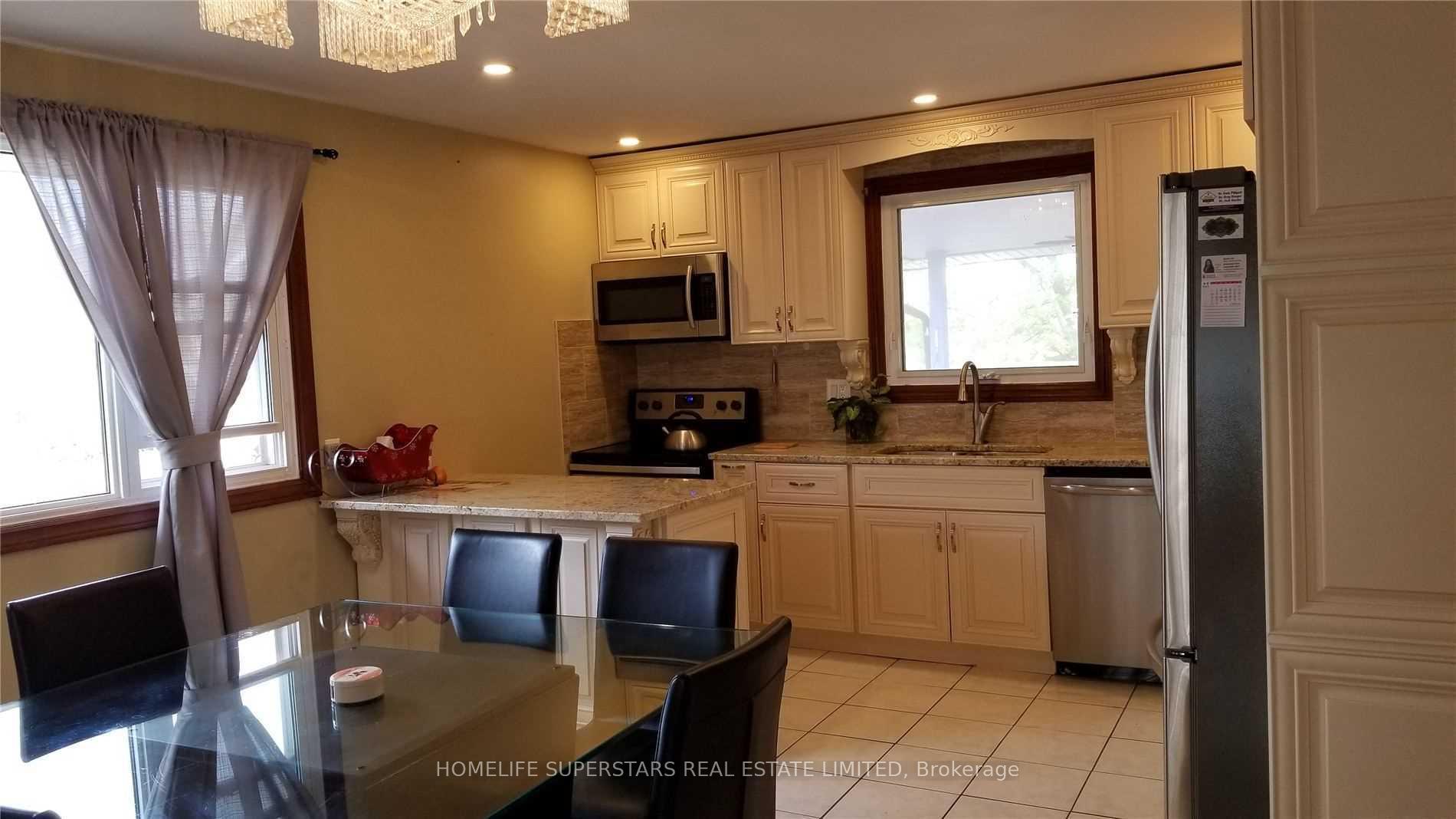 Photo 4 of 5532 Drummond Road, Niagara Falls, Hospital — HOMEH