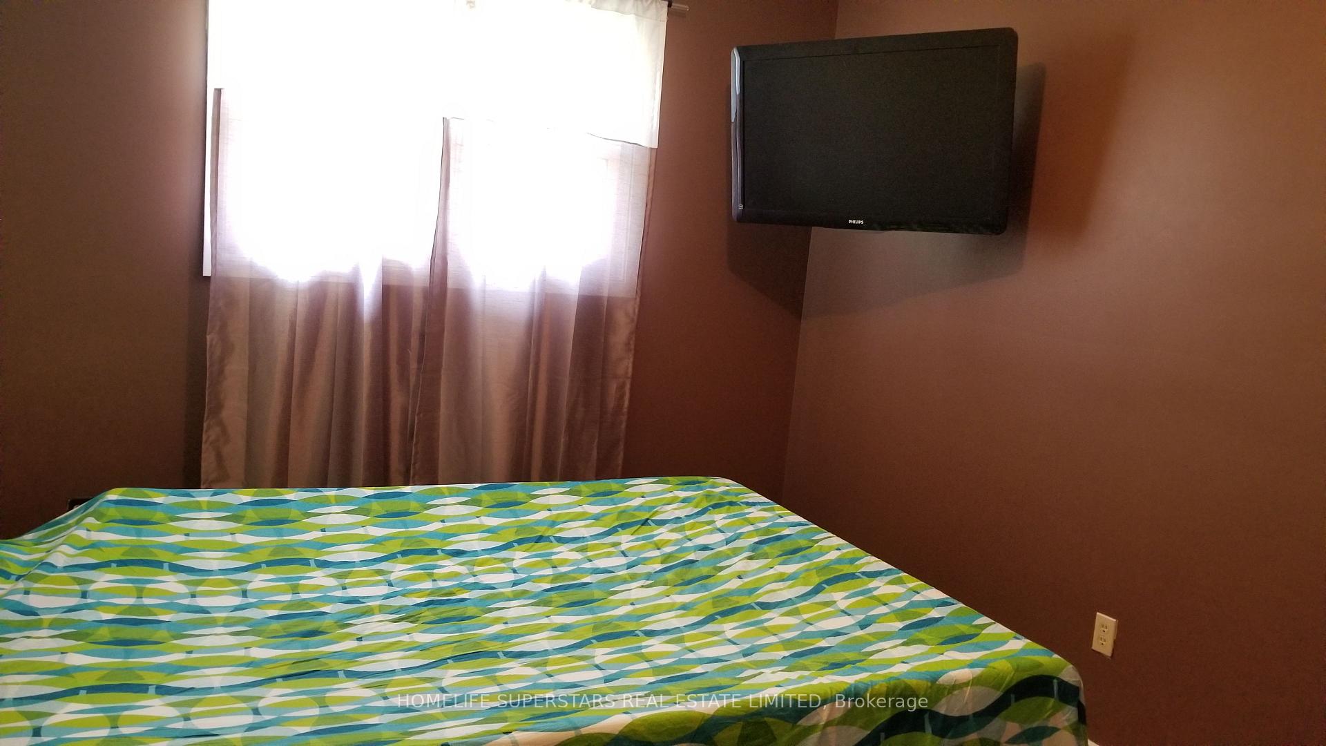 Photo 8 of 5532 Drummond Road, Niagara Falls, Hospital — HOMEH