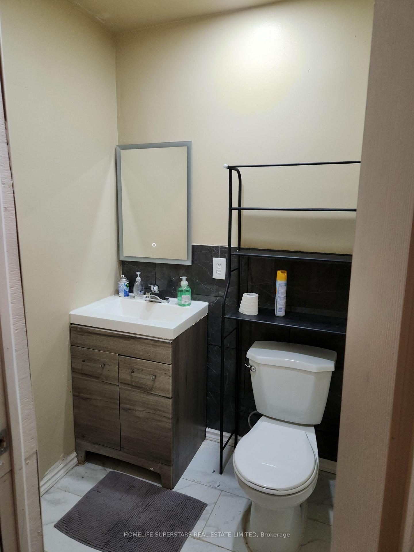 Photo 9 of 5532 Drummond Road, Niagara Falls, Hospital — HOMEH