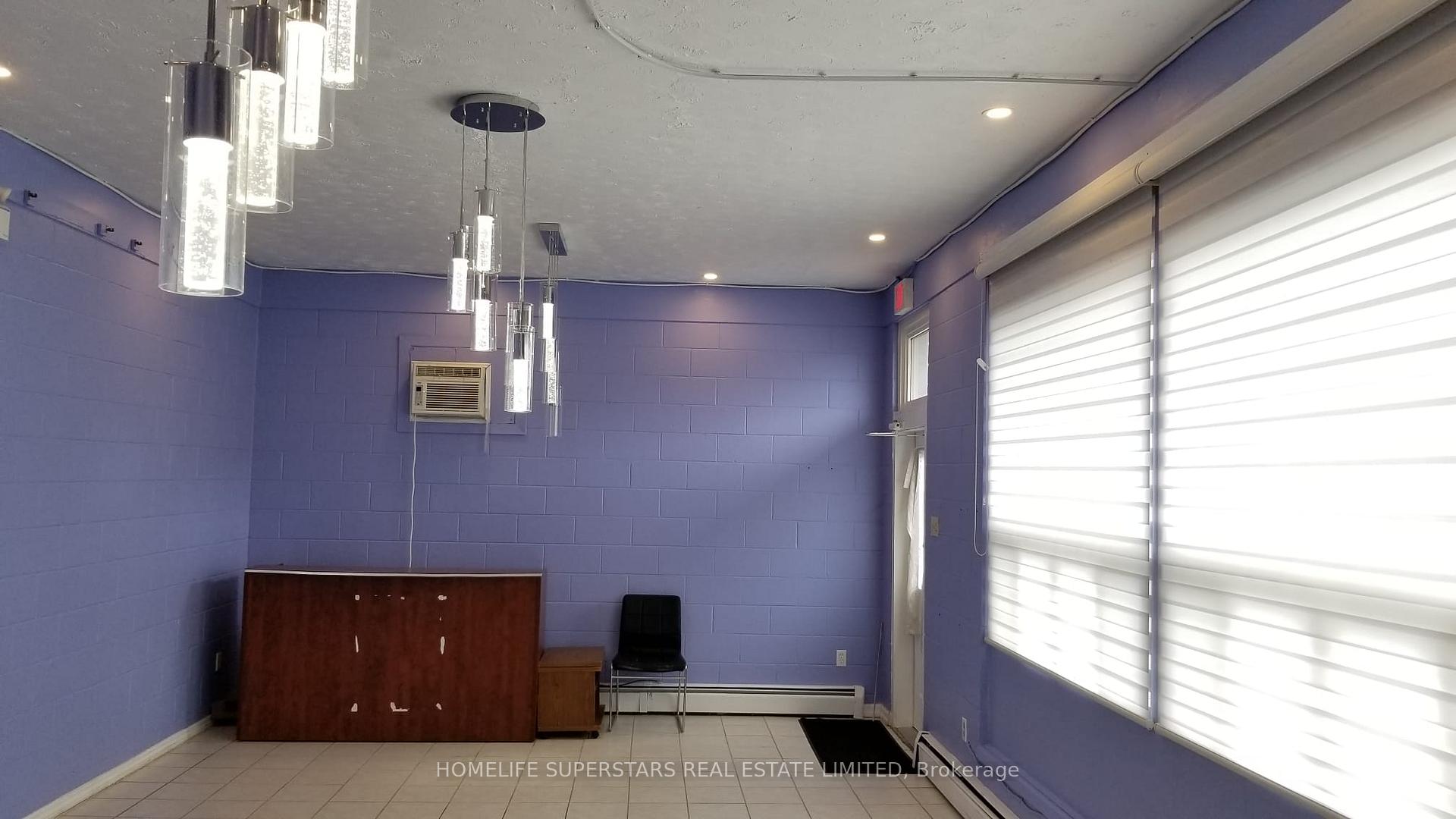 Photo 12 of 5532 Drummond Road, Niagara Falls, Hospital — HOMEH