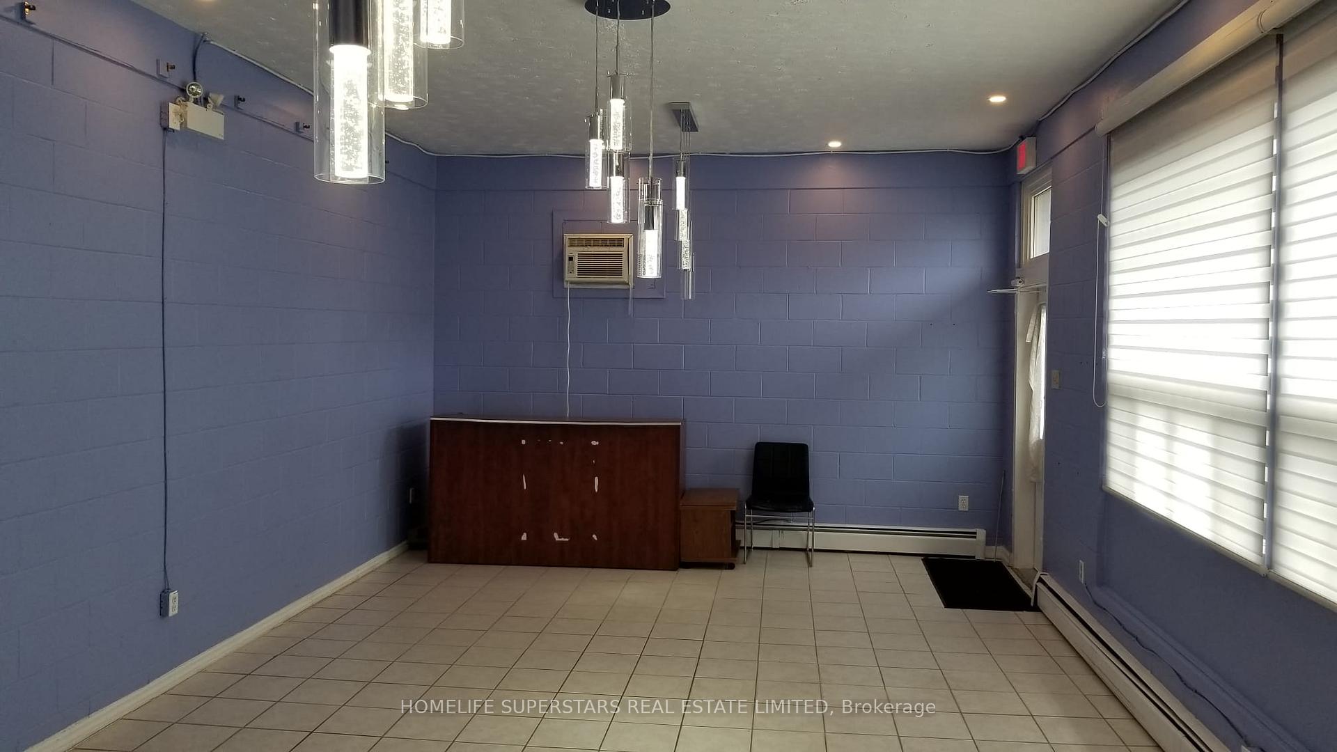 Photo 13 of 5532 Drummond Road, Niagara Falls, Hospital — HOMEH