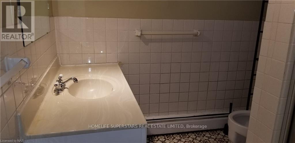 Photo 17 of 5532 Drummond Road, Niagara Falls, Hospital — HOMEH