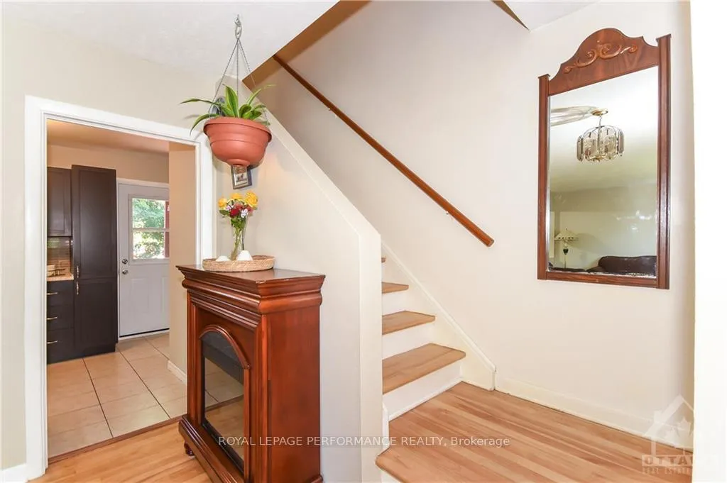 Photo 17 of 840 Cummings Avenue, Ottawa, Castle Heights/Rideau High — HOMEH