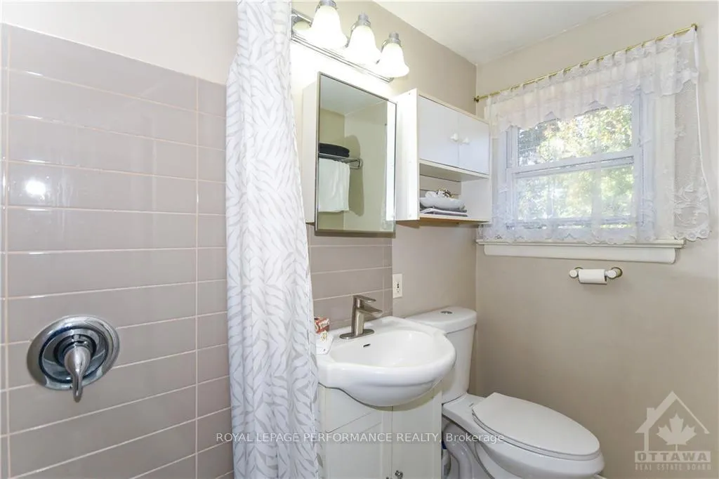 Photo 22 of 840 Cummings Avenue, Ottawa, Castle Heights/Rideau High — HOMEH