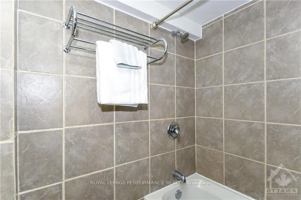 Photo 26 of 840 Cummings Avenue, Ottawa, Castle Heights/Rideau High — HOMEH
