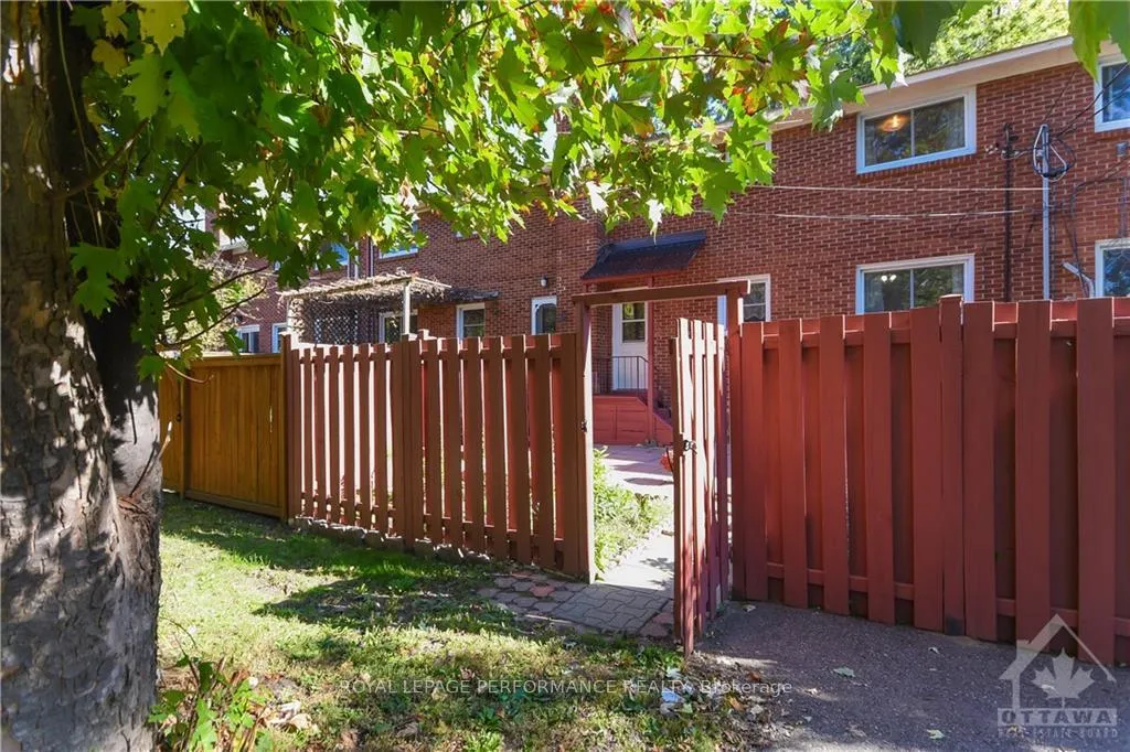 Photo 30 of 840 Cummings Avenue, Ottawa, Castle Heights/Rideau High — HOMEH