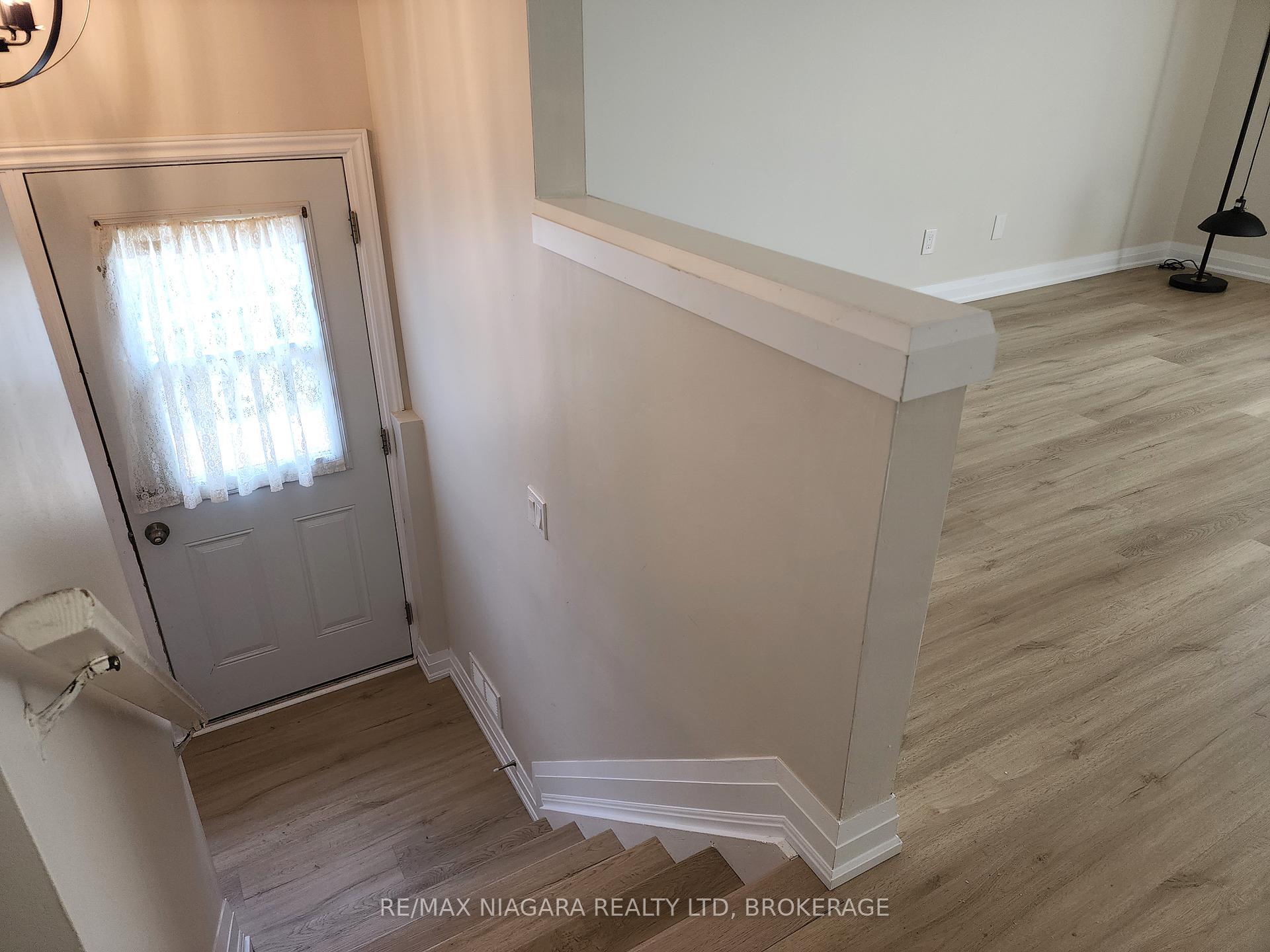Photo 2 of 6781 Dawson Street, Niagara Falls, Morrison — HOMEH