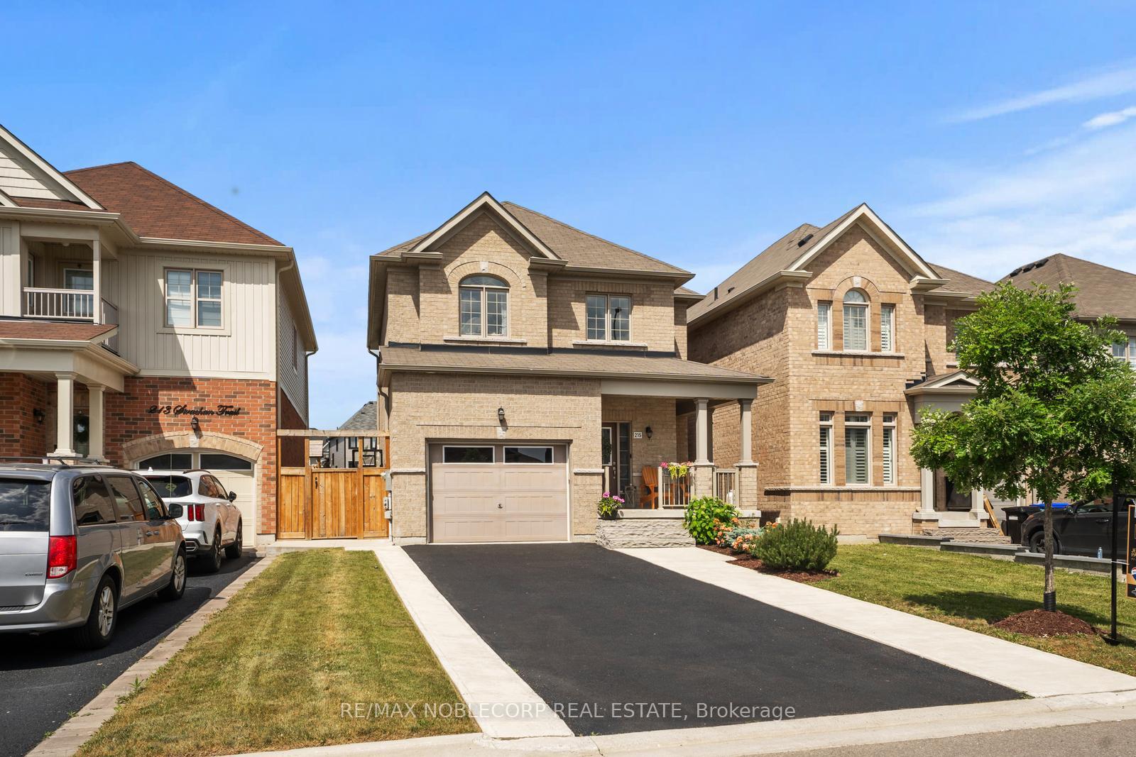 Photo 2 of 215 Strachan Trail, New Tecumseth, Beeton — HOMEH