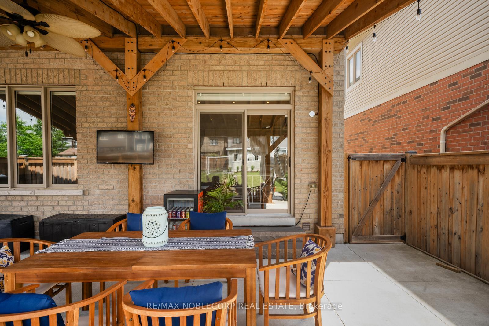 Photo 33 of 215 Strachan Trail, New Tecumseth, Beeton — HOMEH