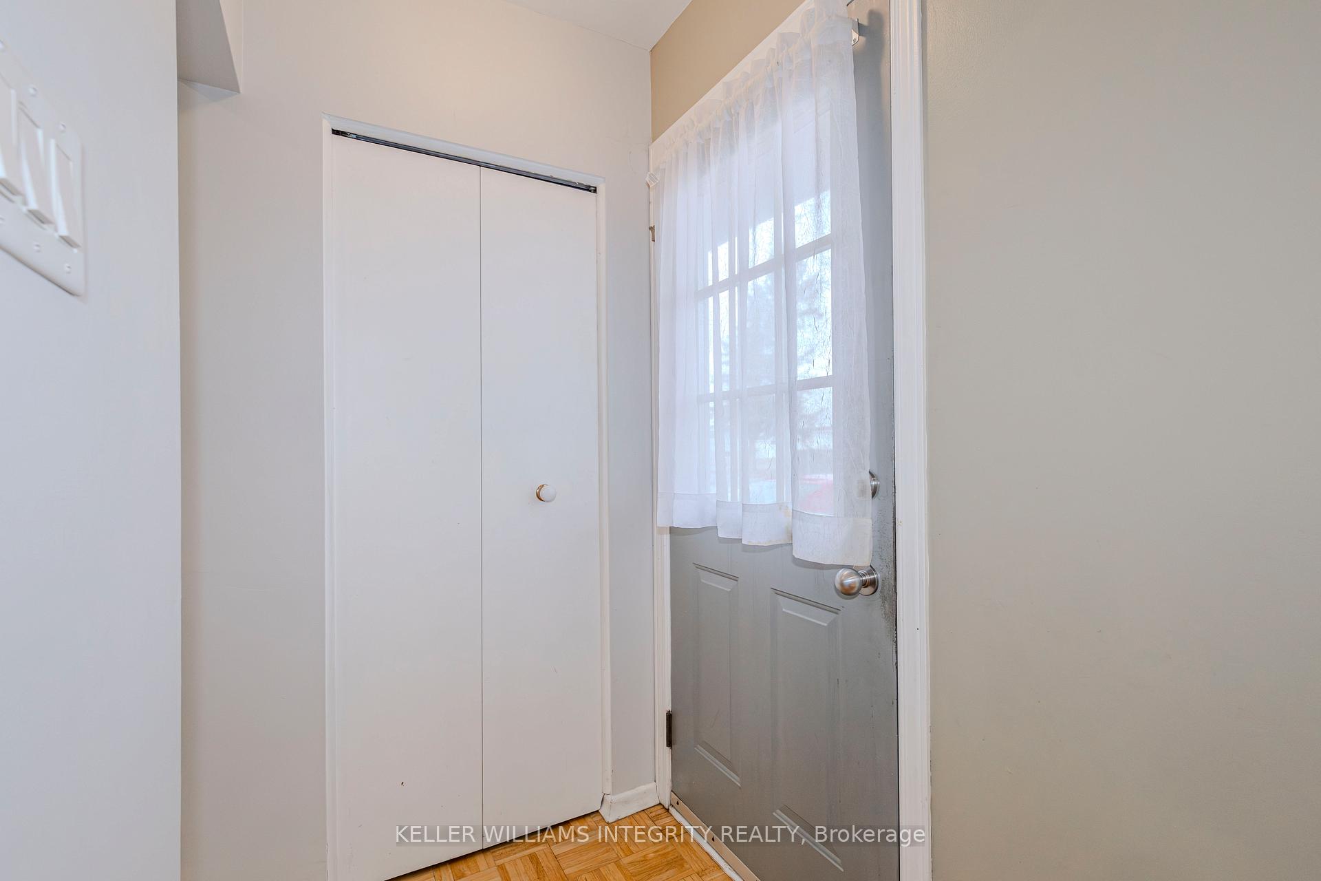 Photo 2 of 1402 Major Road, Ottawa, Bilberry Creek/Queenswood Heights — HOMEH