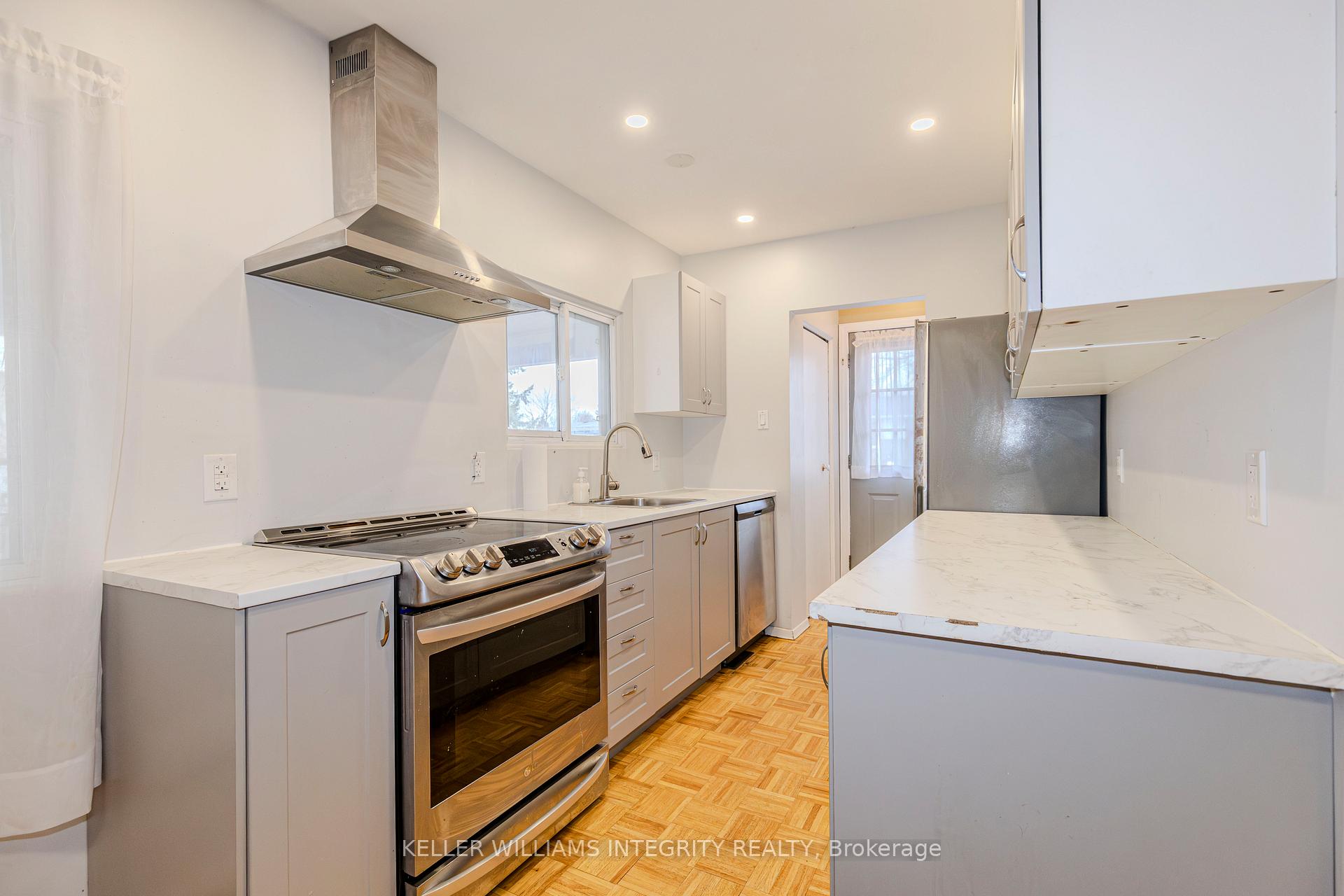Photo 15 of 1402 Major Road, Ottawa, Bilberry Creek/Queenswood Heights — HOMEH