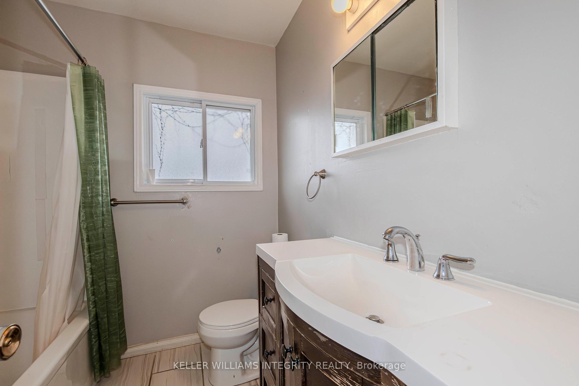 Photo 16 of 1402 Major Road, Ottawa, Bilberry Creek/Queenswood Heights — HOMEH