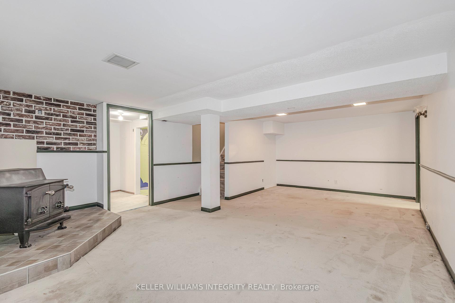 Photo 23 of 1402 Major Road, Ottawa, Bilberry Creek/Queenswood Heights — HOMEH