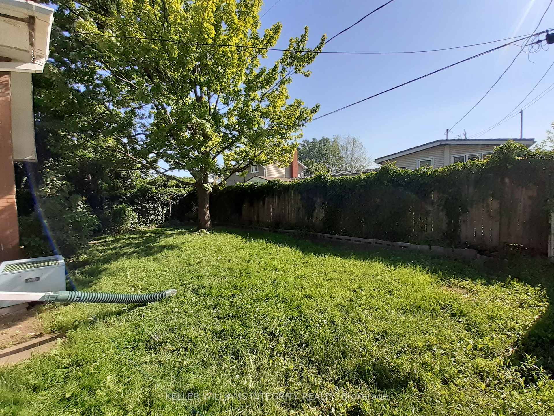 Photo 27 of 1402 Major Road, Ottawa, Bilberry Creek/Queenswood Heights — HOMEH