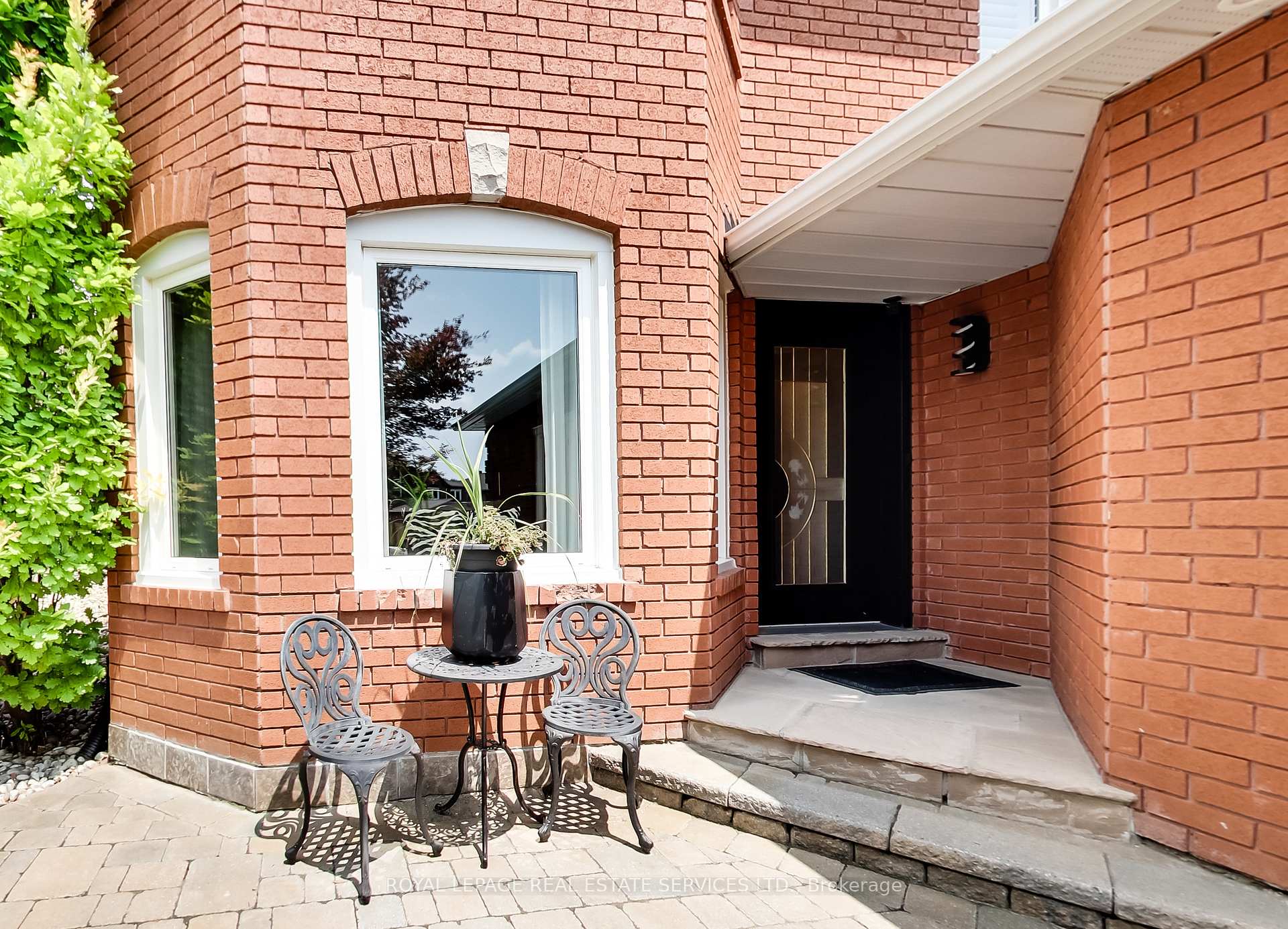 Photo 4 of 3506 Pintail Circle, Mississauga, Lisgar — HOMEH