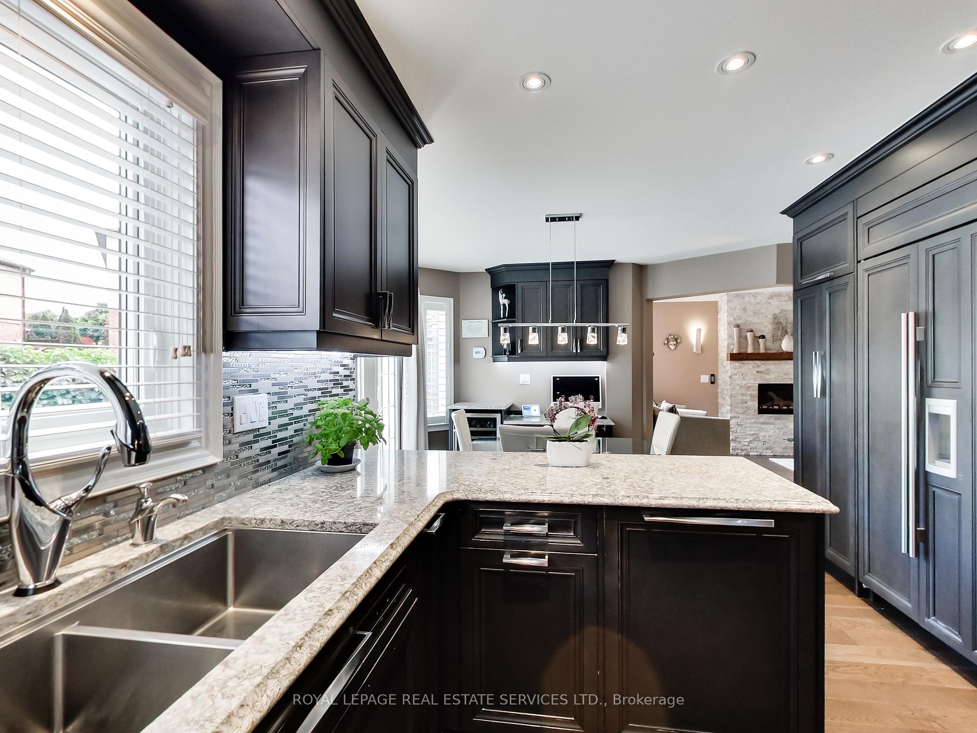 Photo 8 of 3506 Pintail Circle, Mississauga, Lisgar — HOMEH
