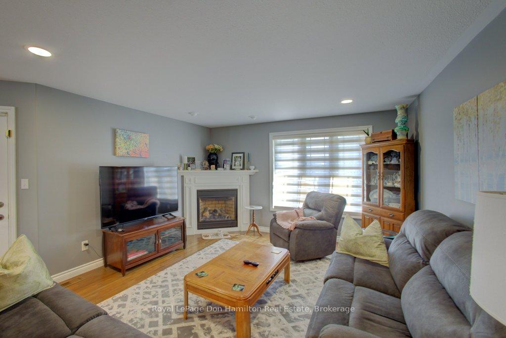 Photo 4 of 160 Armstrong Street W, North Perth, Listowel — HOMEH